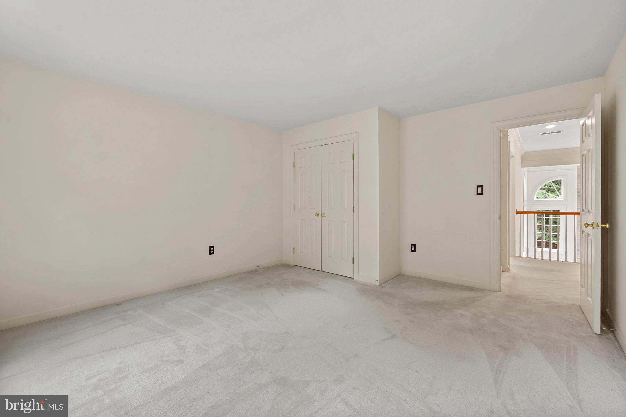 QUINCE ORCHARD KNOLLS - Residential