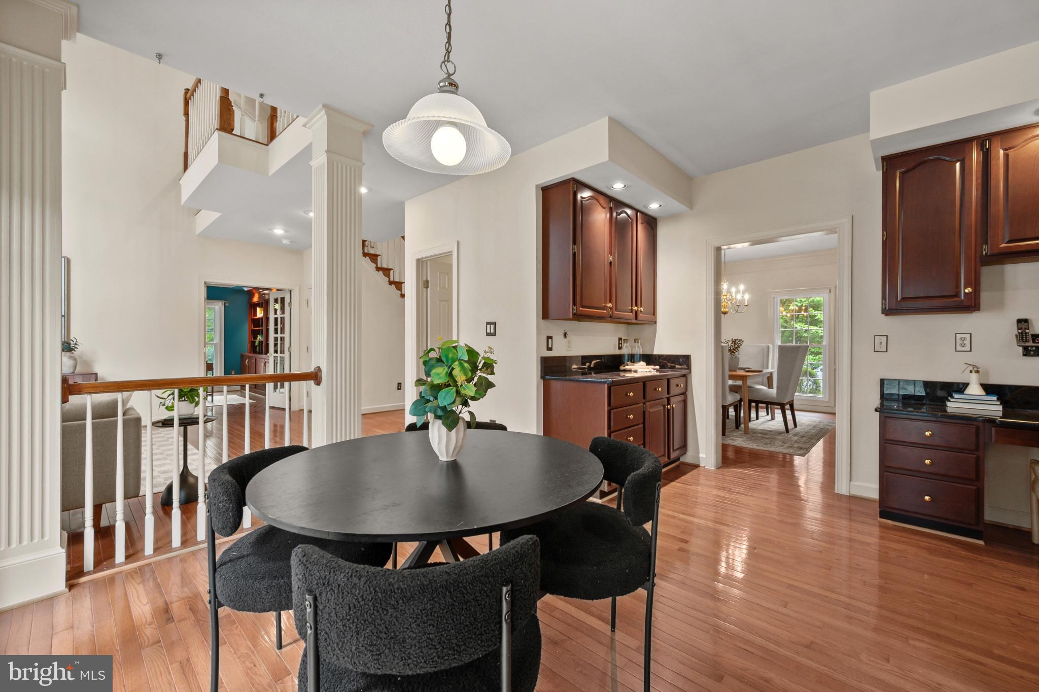 QUINCE ORCHARD KNOLLS - Residential
