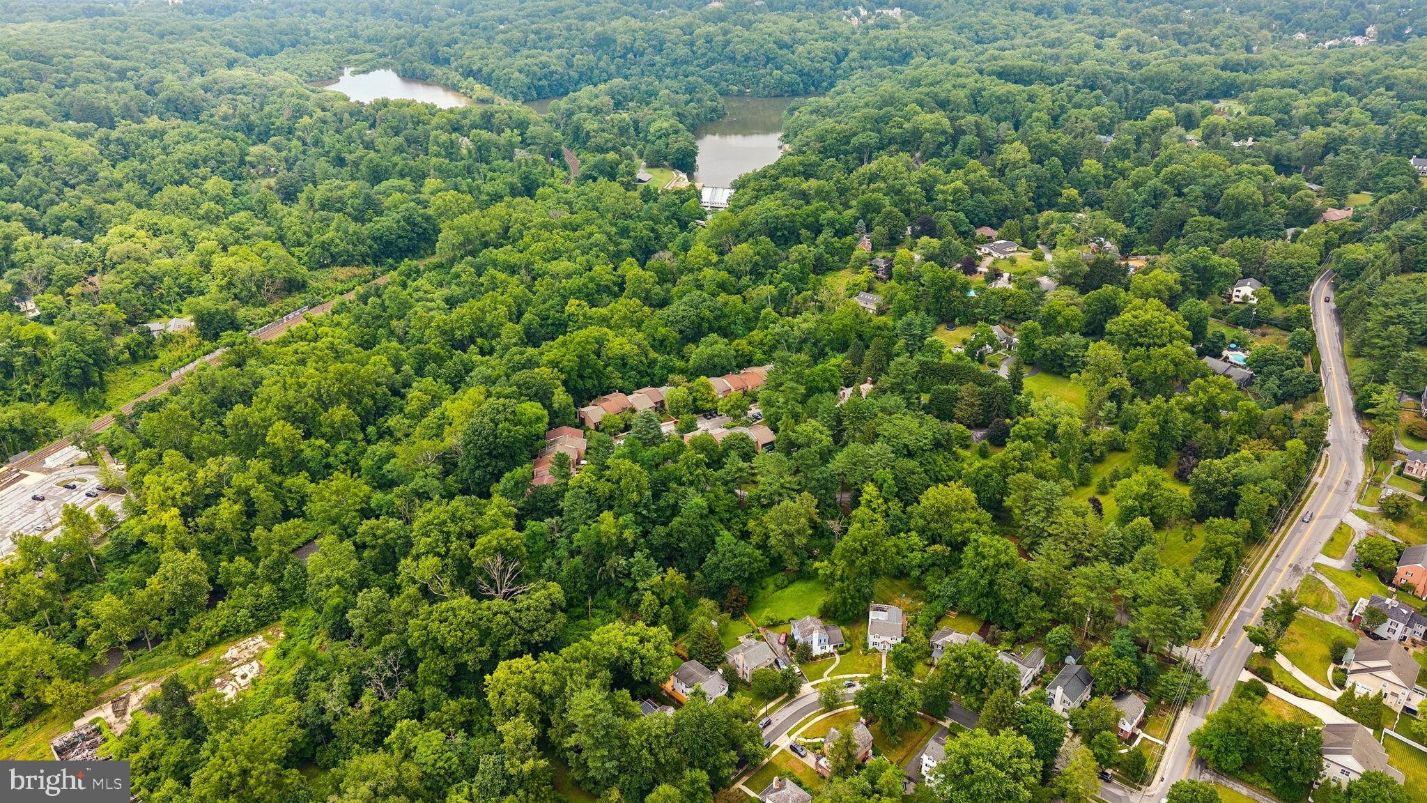 BUCKINGHAM MANOR - Residential