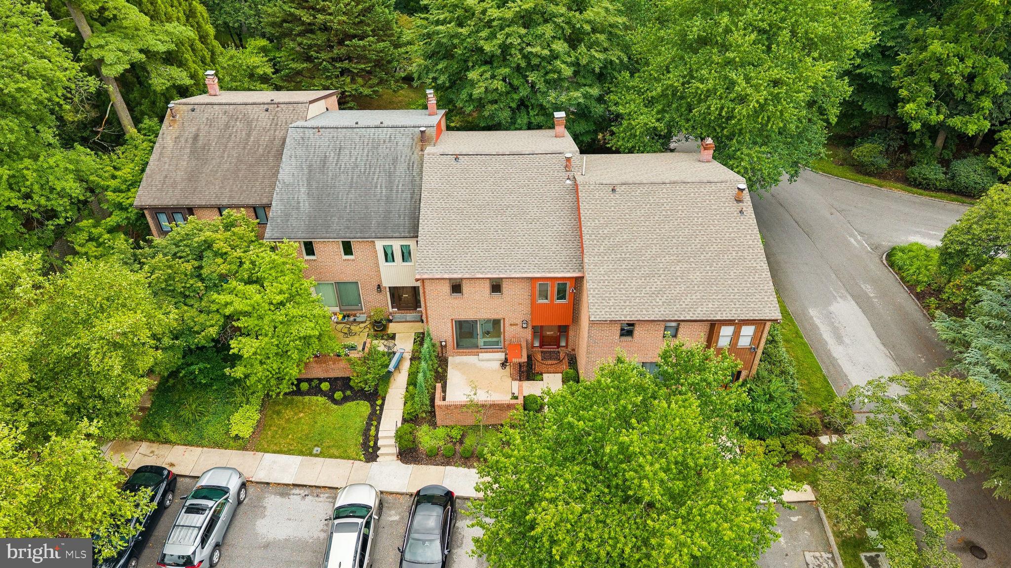 BUCKINGHAM MANOR - Residential