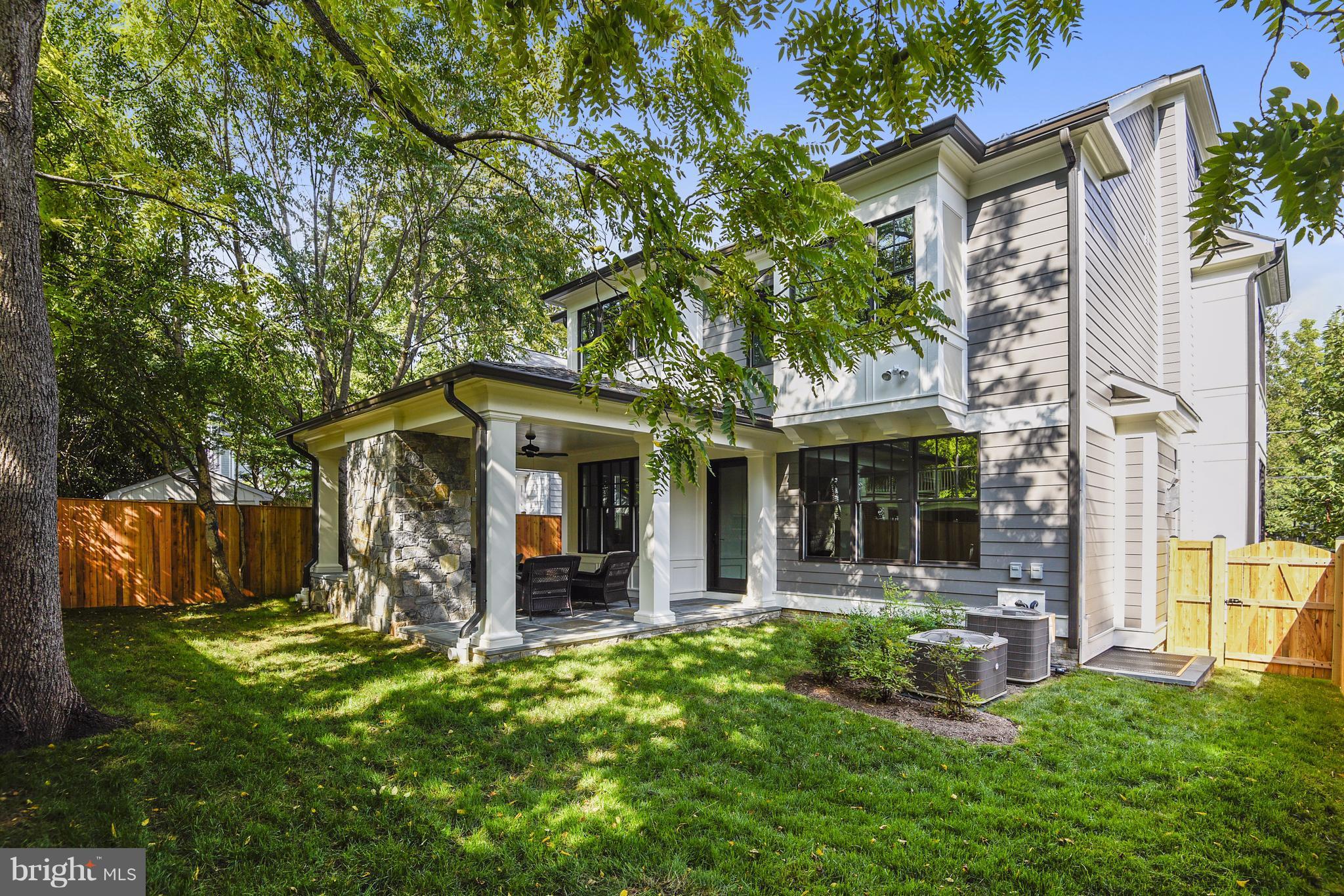 HUNTINGTON TERRACE - Residential