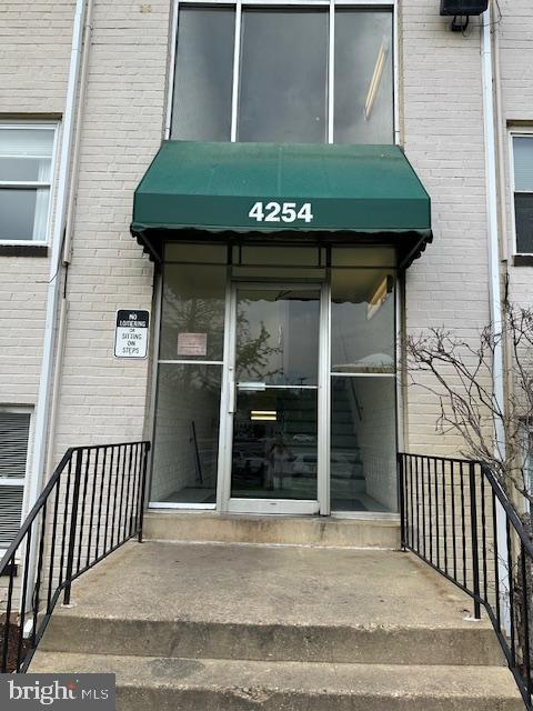 PINEWOOD SOUTH - Residential Lease
