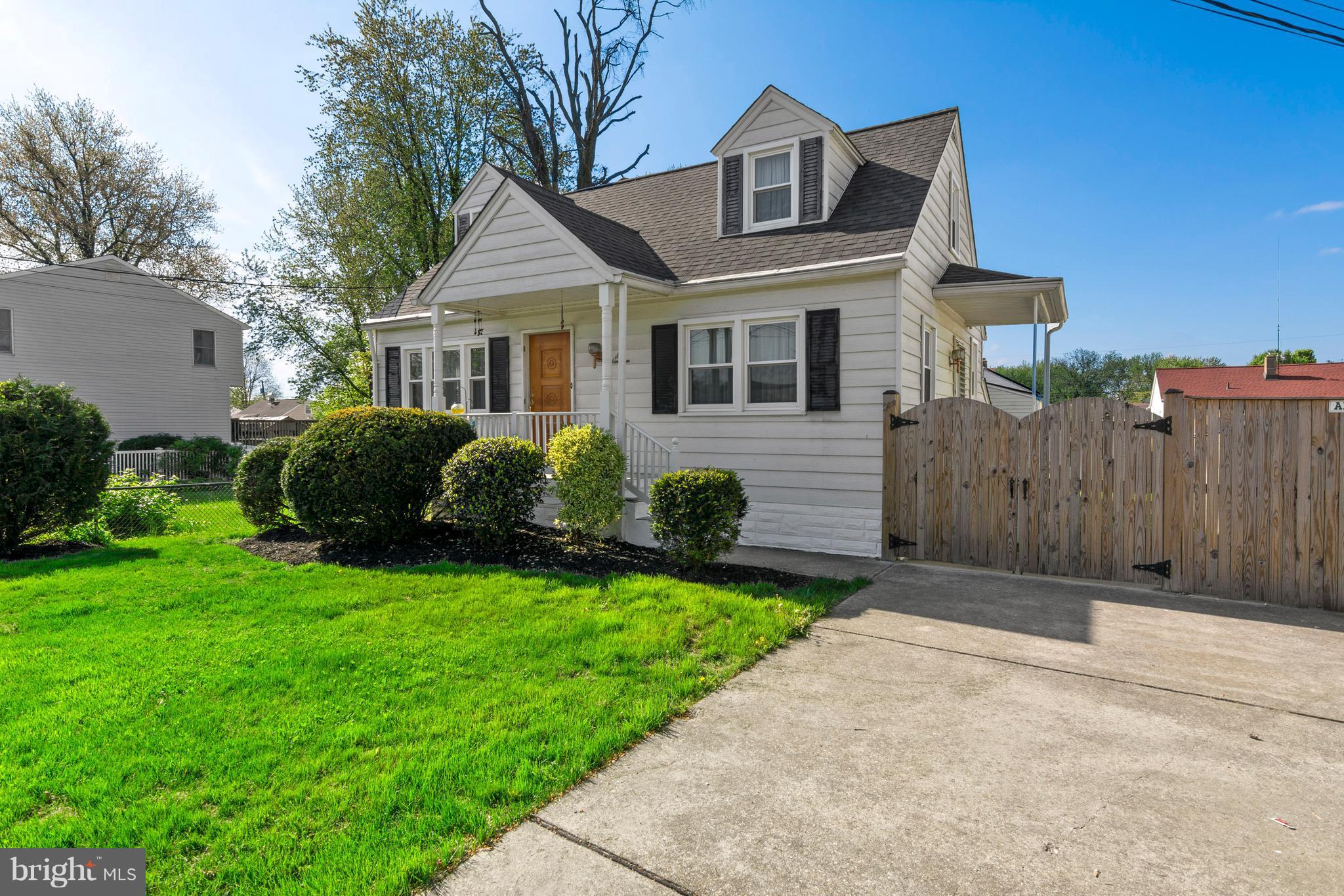 Sellers loved their 1st home...and it shows! New Roof, New Windows, New Baths, New Patio & completely private fenced, spacious back yard. Kitchen offers the right touches with granite,ceramic & stainless appls. Lower Level includes family rm, laundry/utility/workshop, full bath & PLENTY of storage areas. Outside access from the basement, off street parking with additional parking right out front.