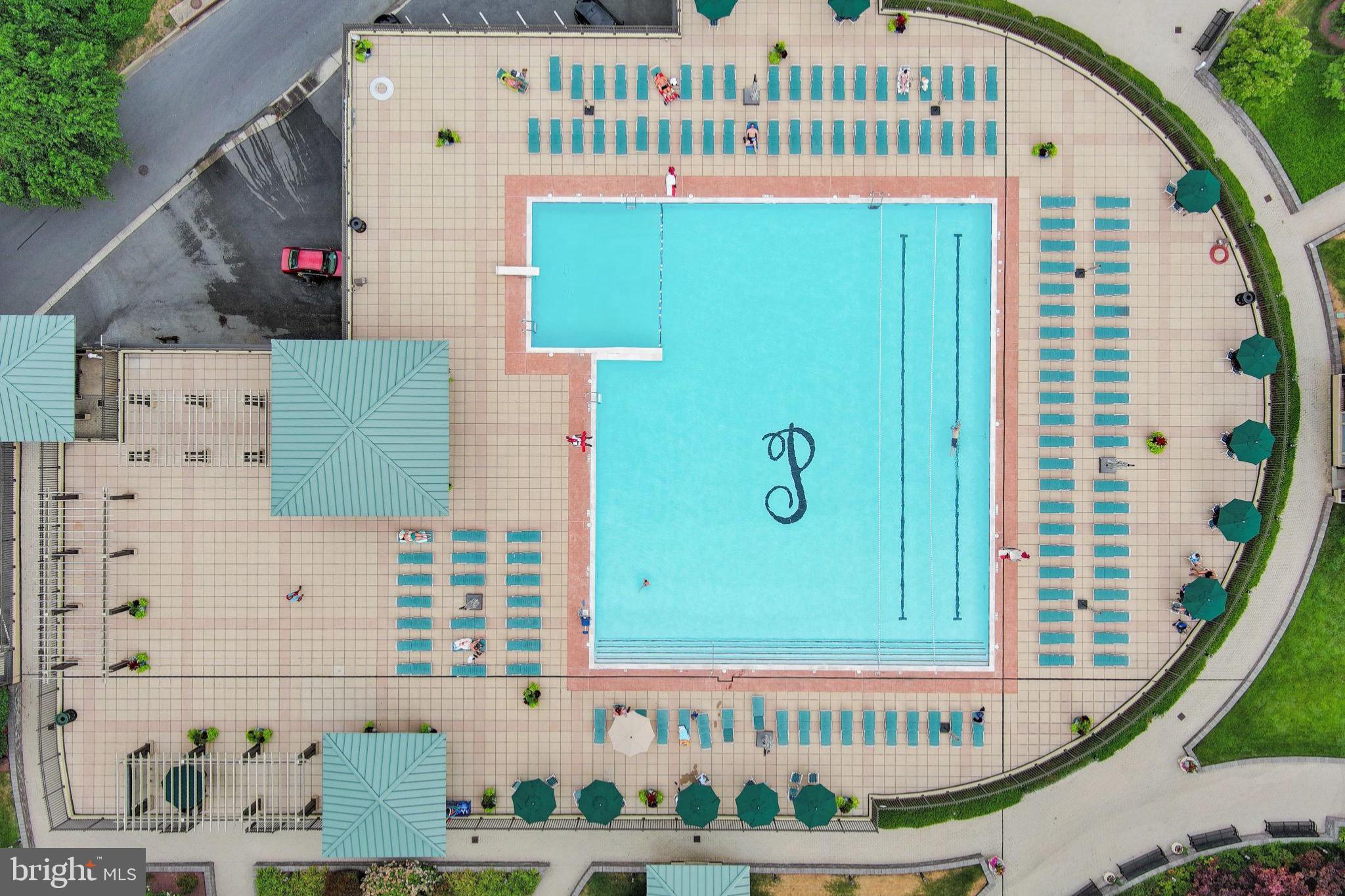 PROMENADE TOWERS - Residential