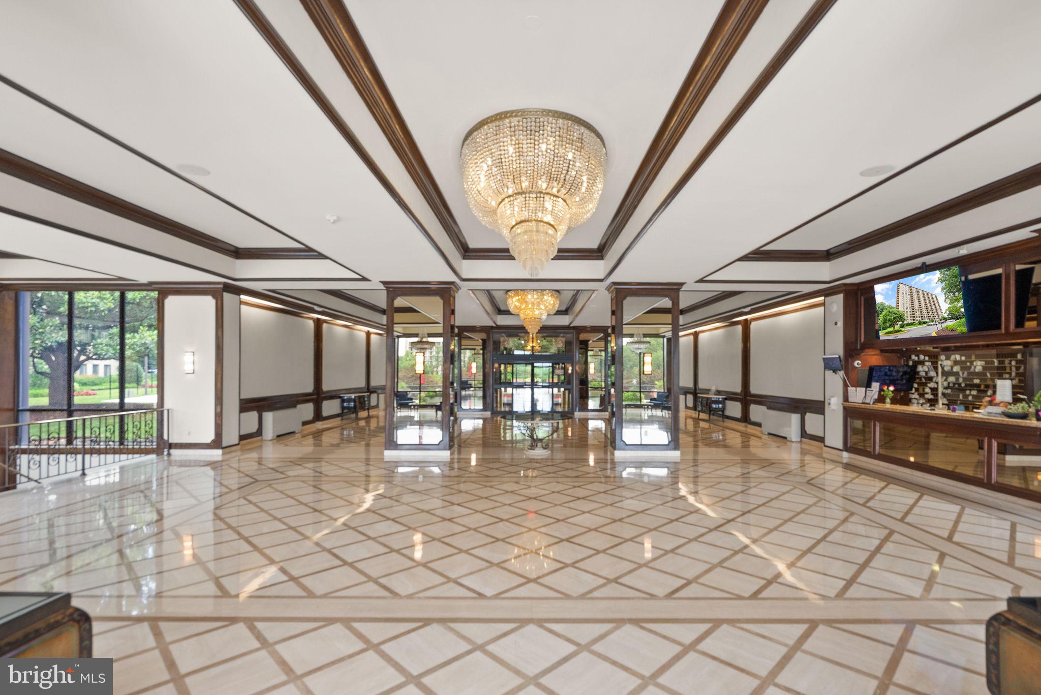 PROMENADE TOWERS - Residential