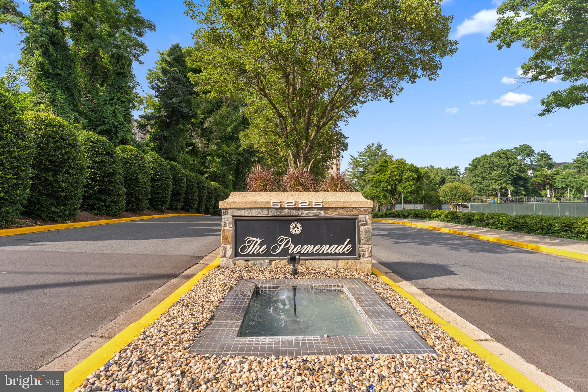PROMENADE TOWERS - Residential