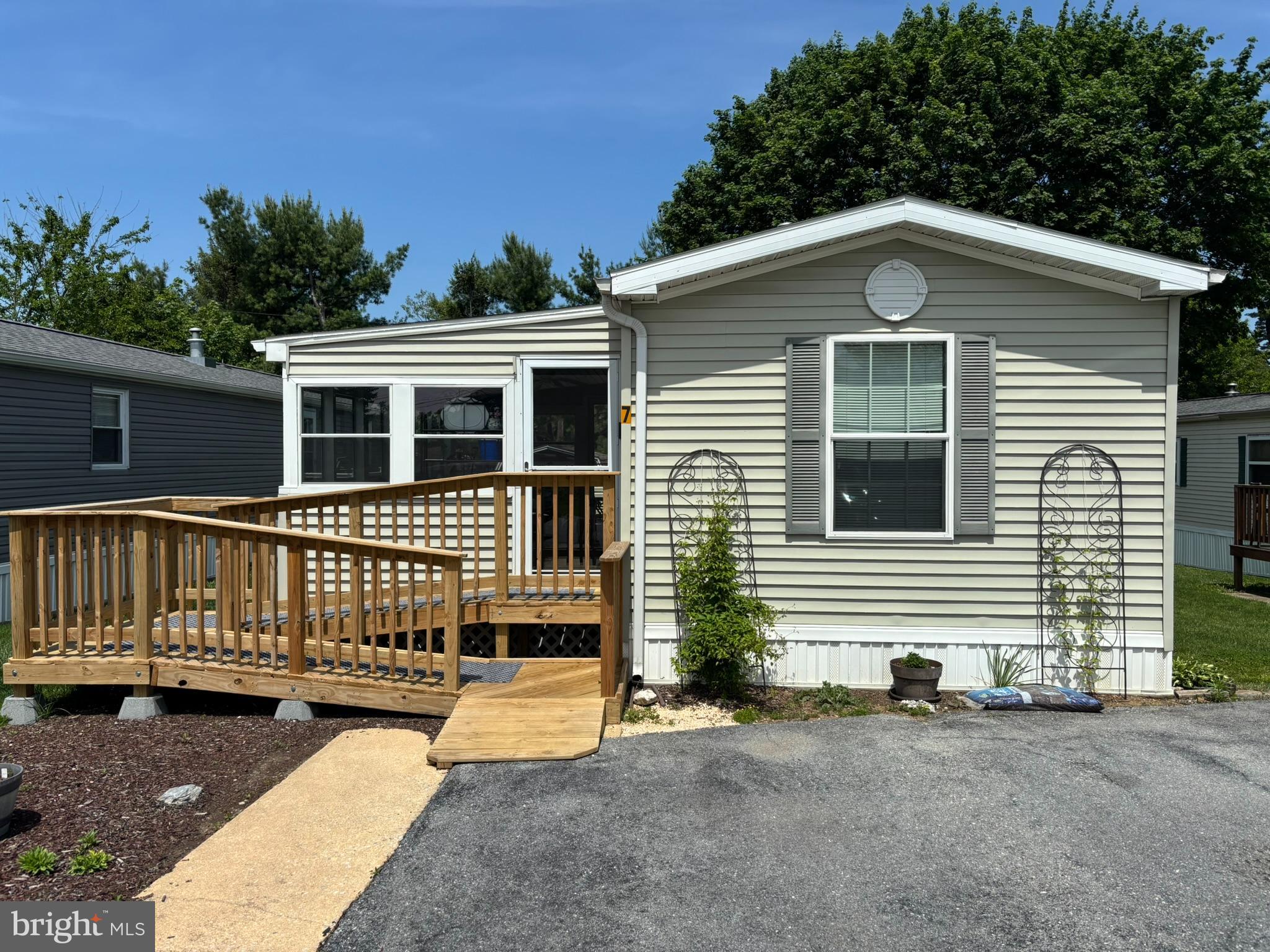 PENN COURT MHP - Residential
