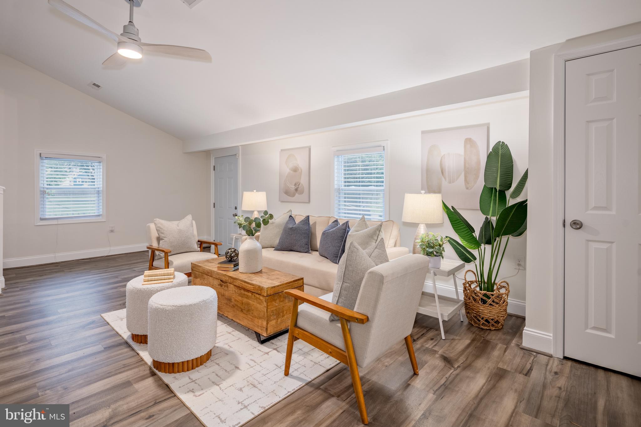 GLEN OAKS - Residential