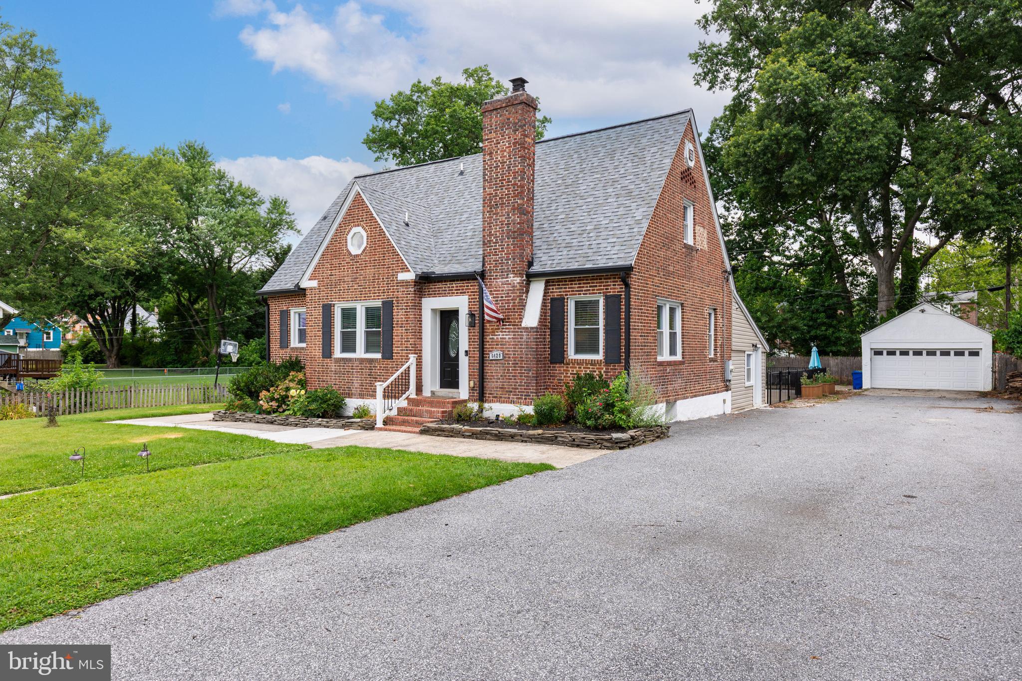 GLEN OAKS - Residential