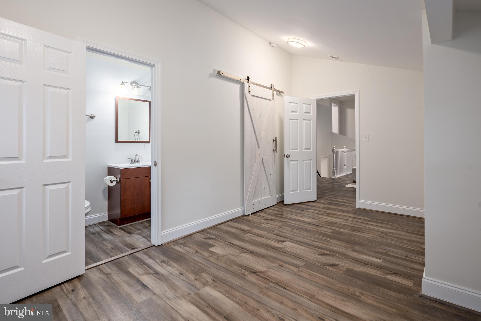 GLEN OAKS - Residential