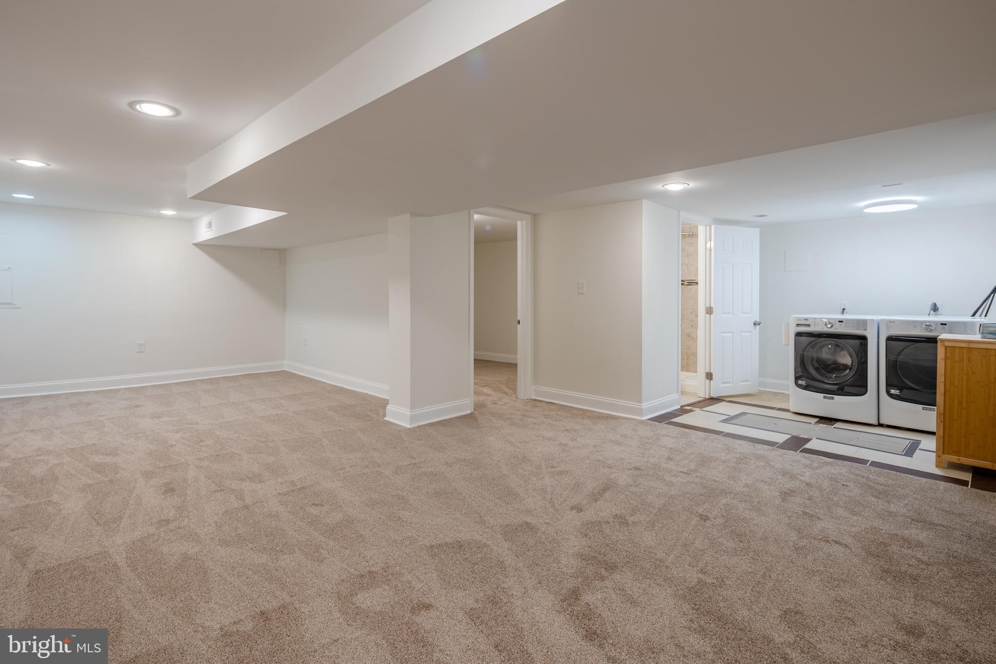 GLEN OAKS - Residential
