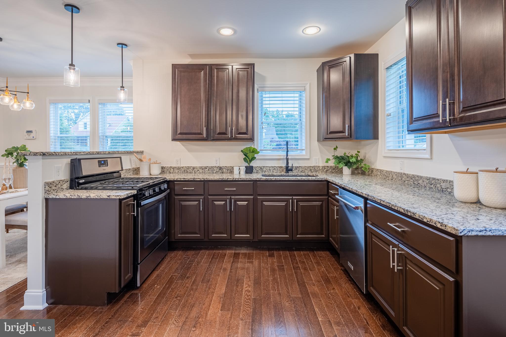 GLEN OAKS - Residential