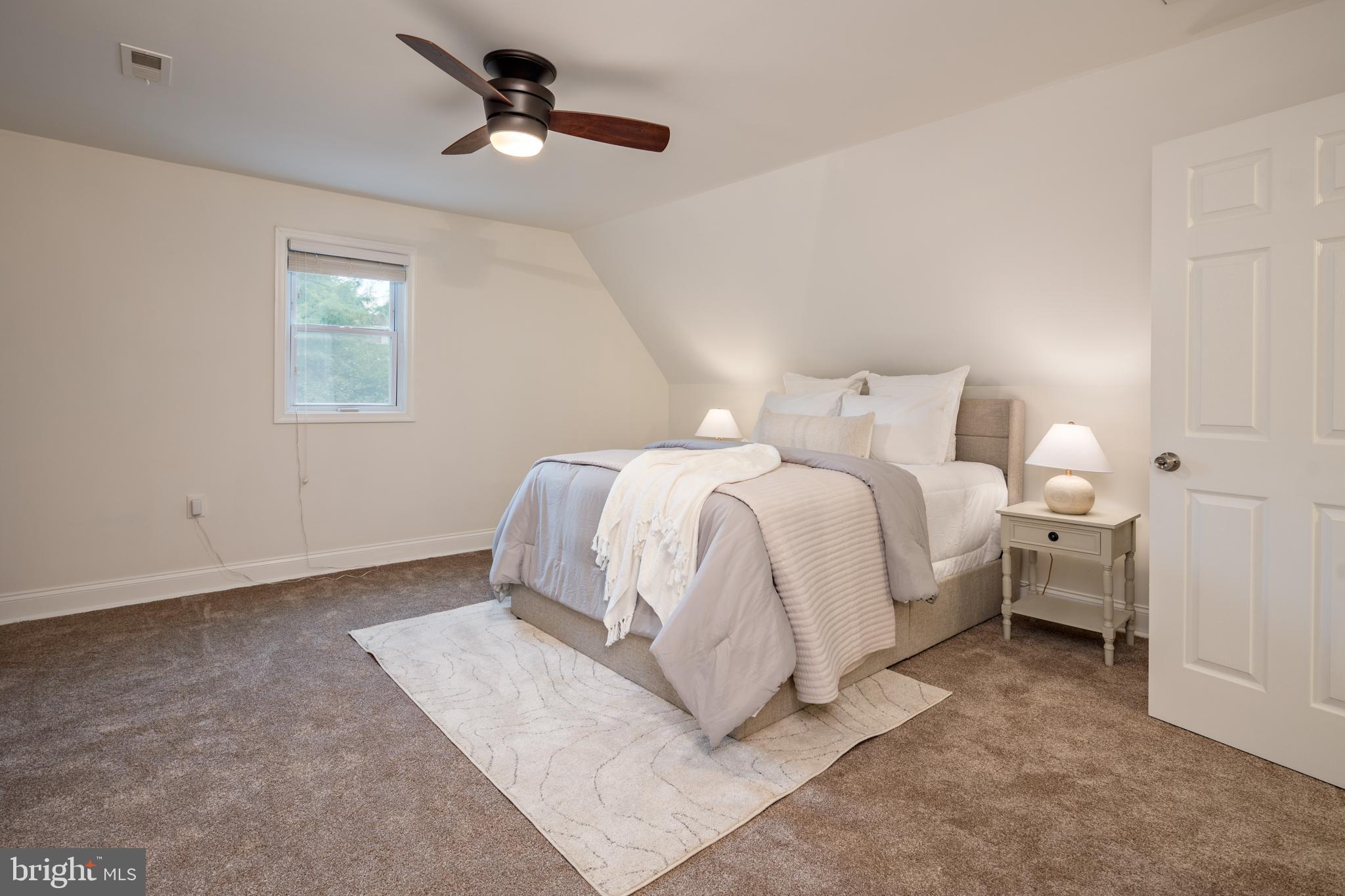 GLEN OAKS - Residential