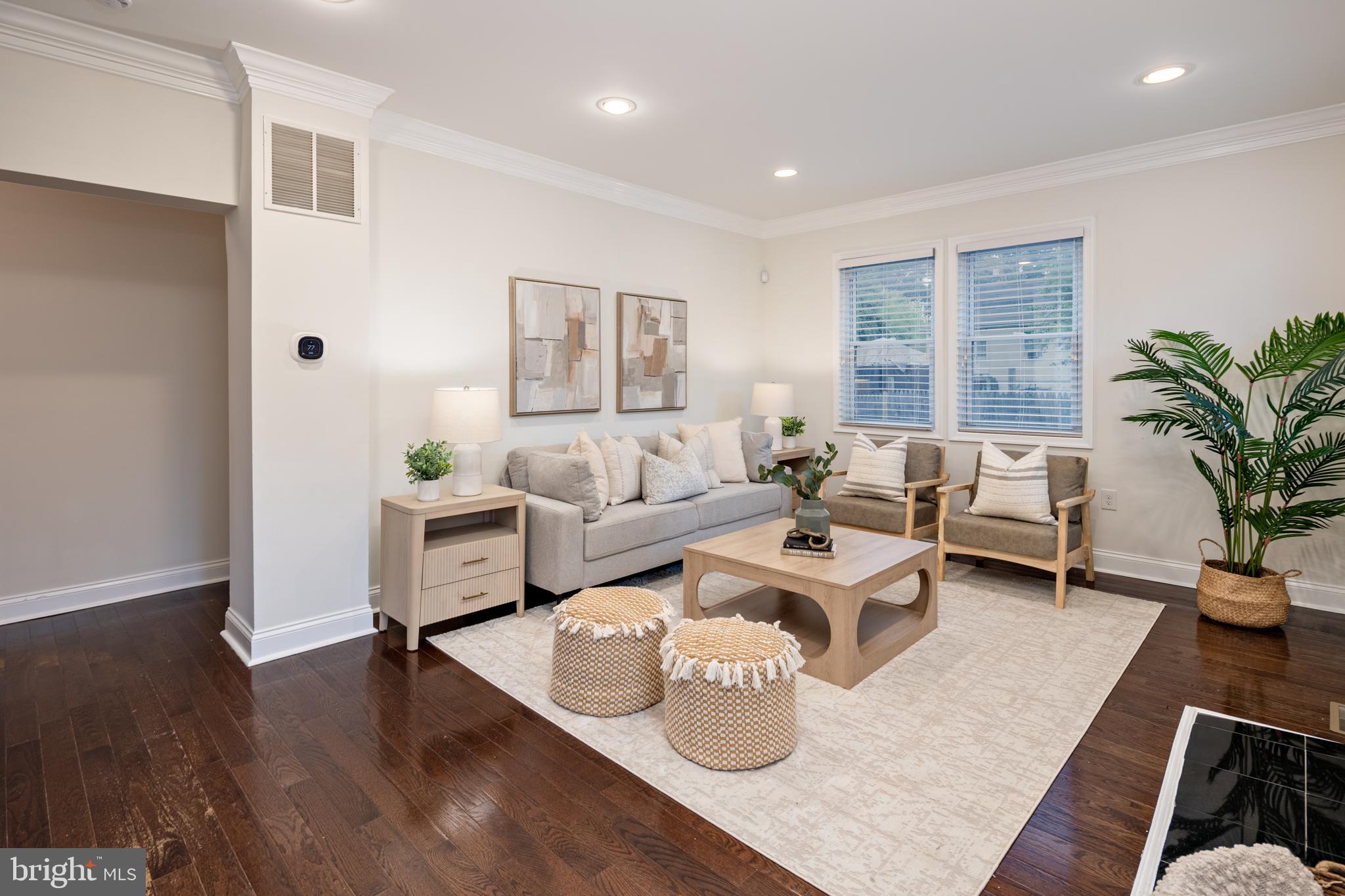 GLEN OAKS - Residential