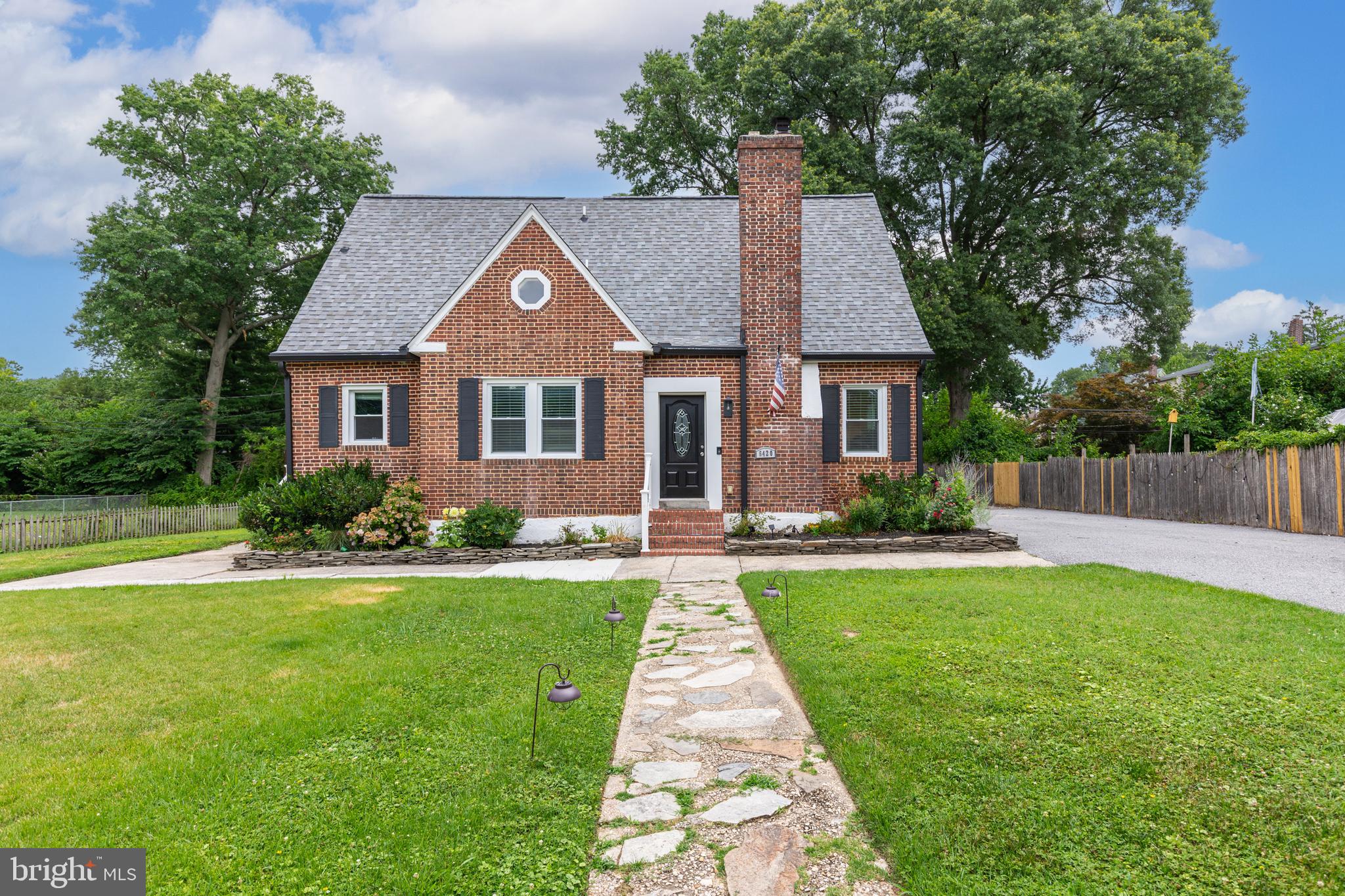 GLEN OAKS - Residential