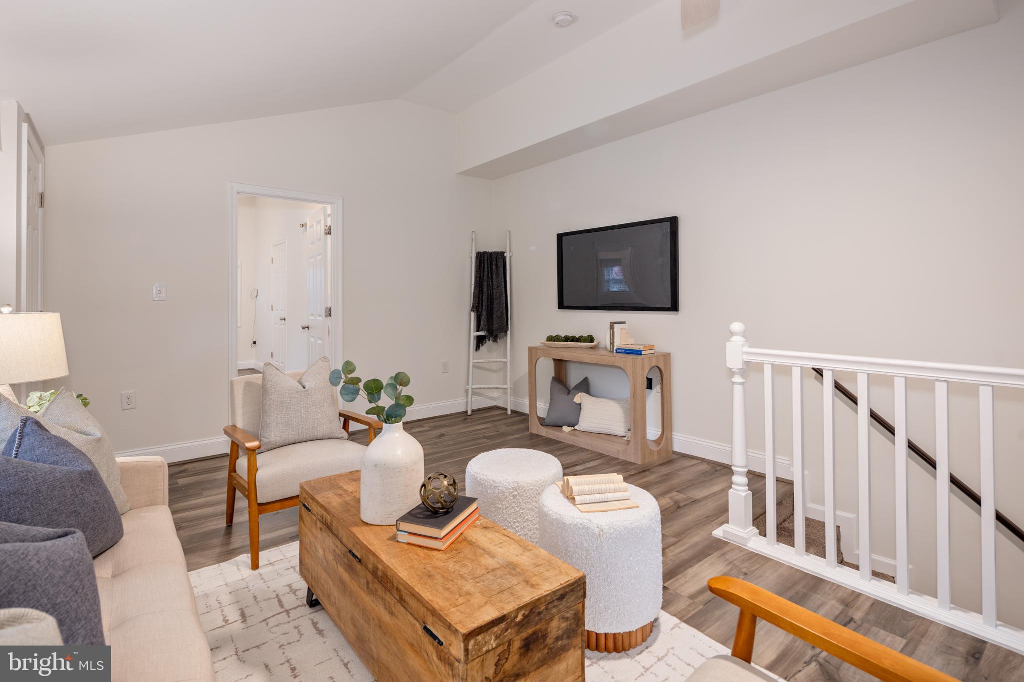 GLEN OAKS - Residential