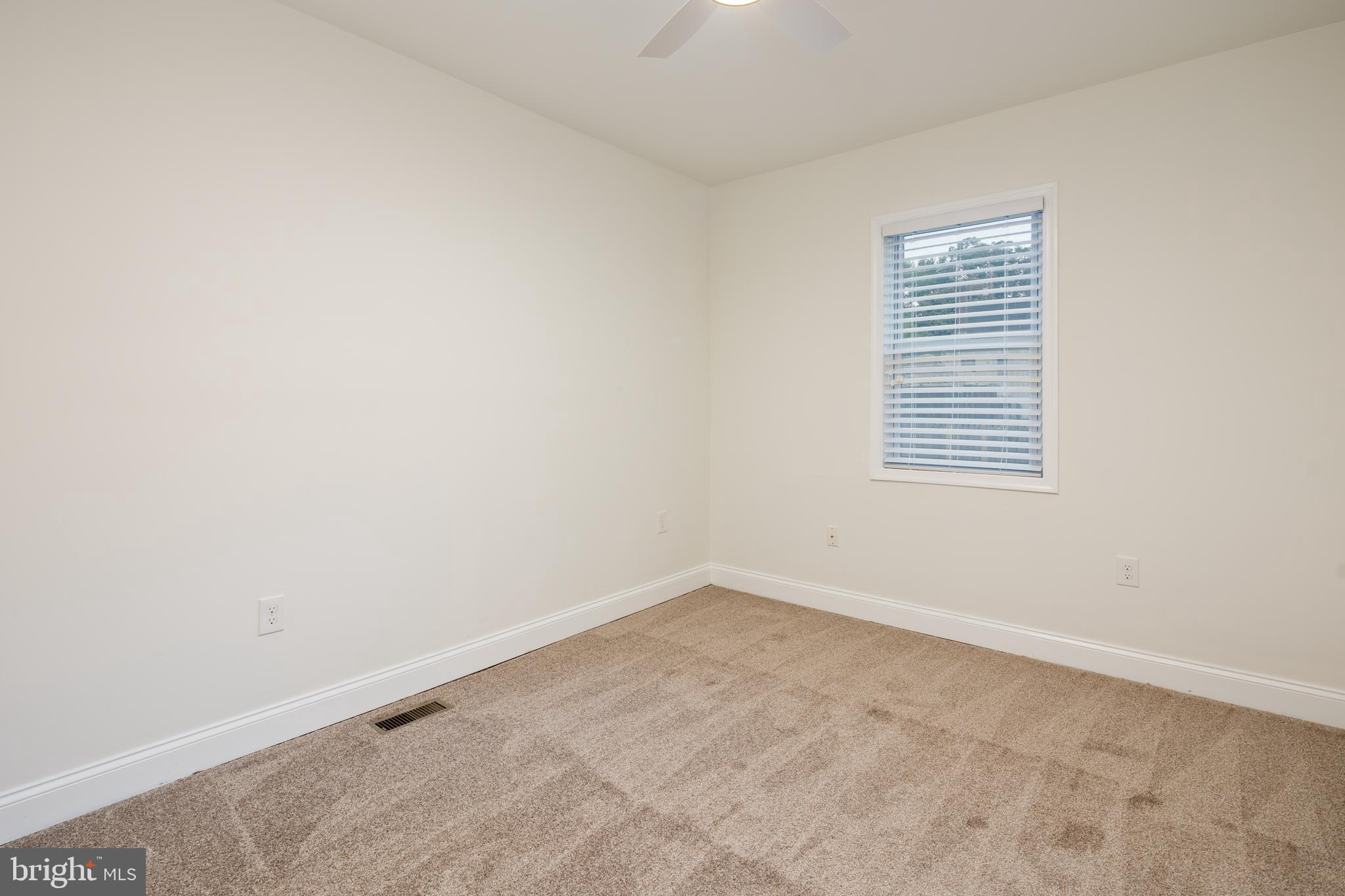 GLEN OAKS - Residential