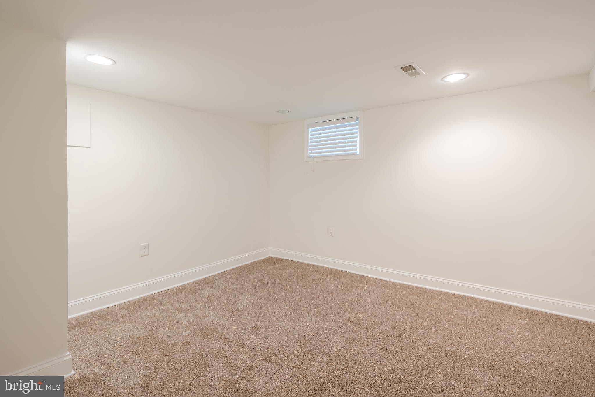 GLEN OAKS - Residential