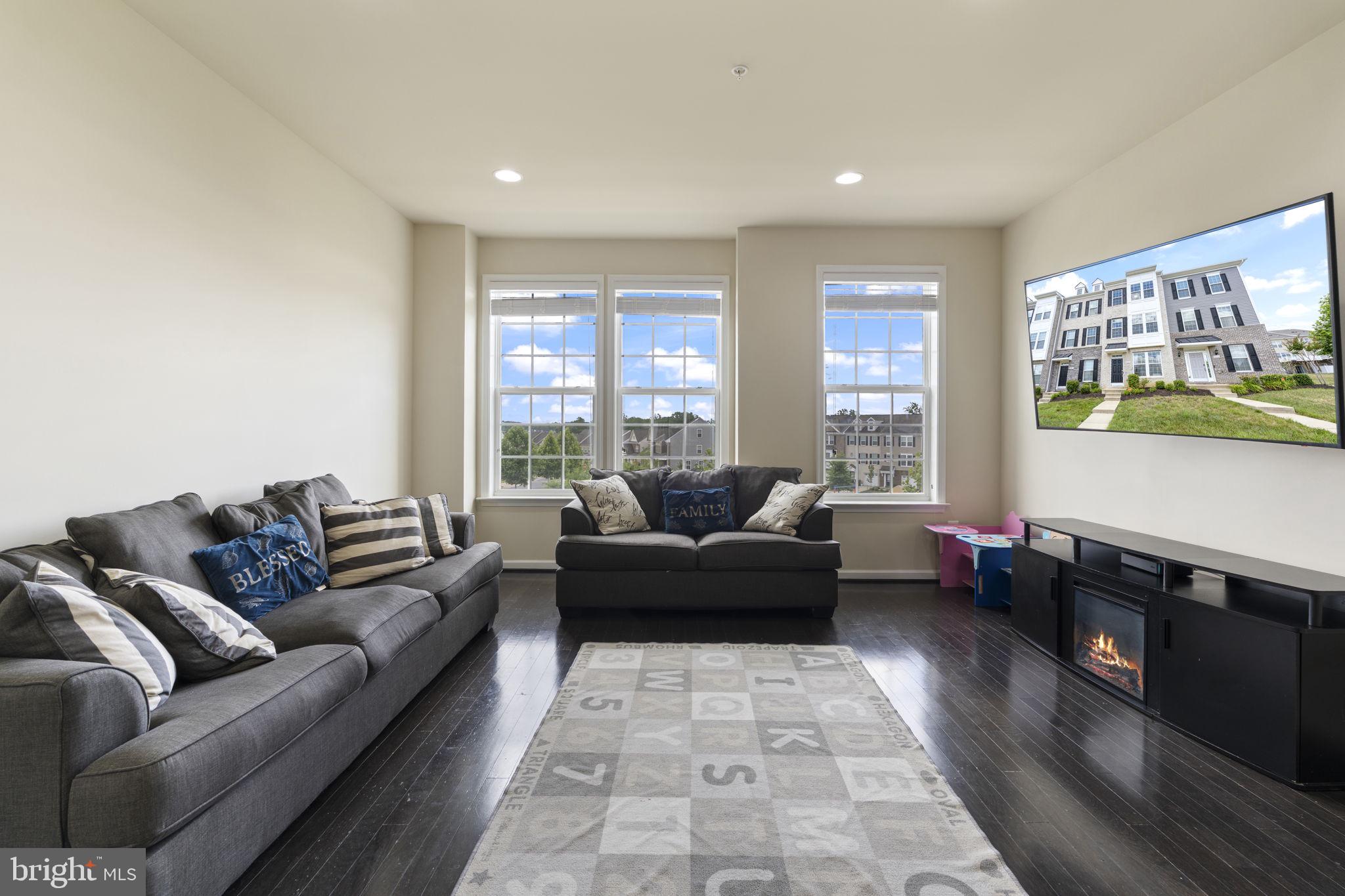 PARKSIDE AT WESTPHALIA - Residential