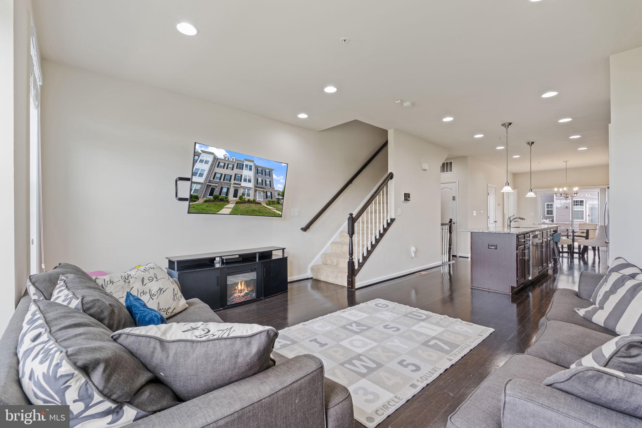 PARKSIDE AT WESTPHALIA - Residential