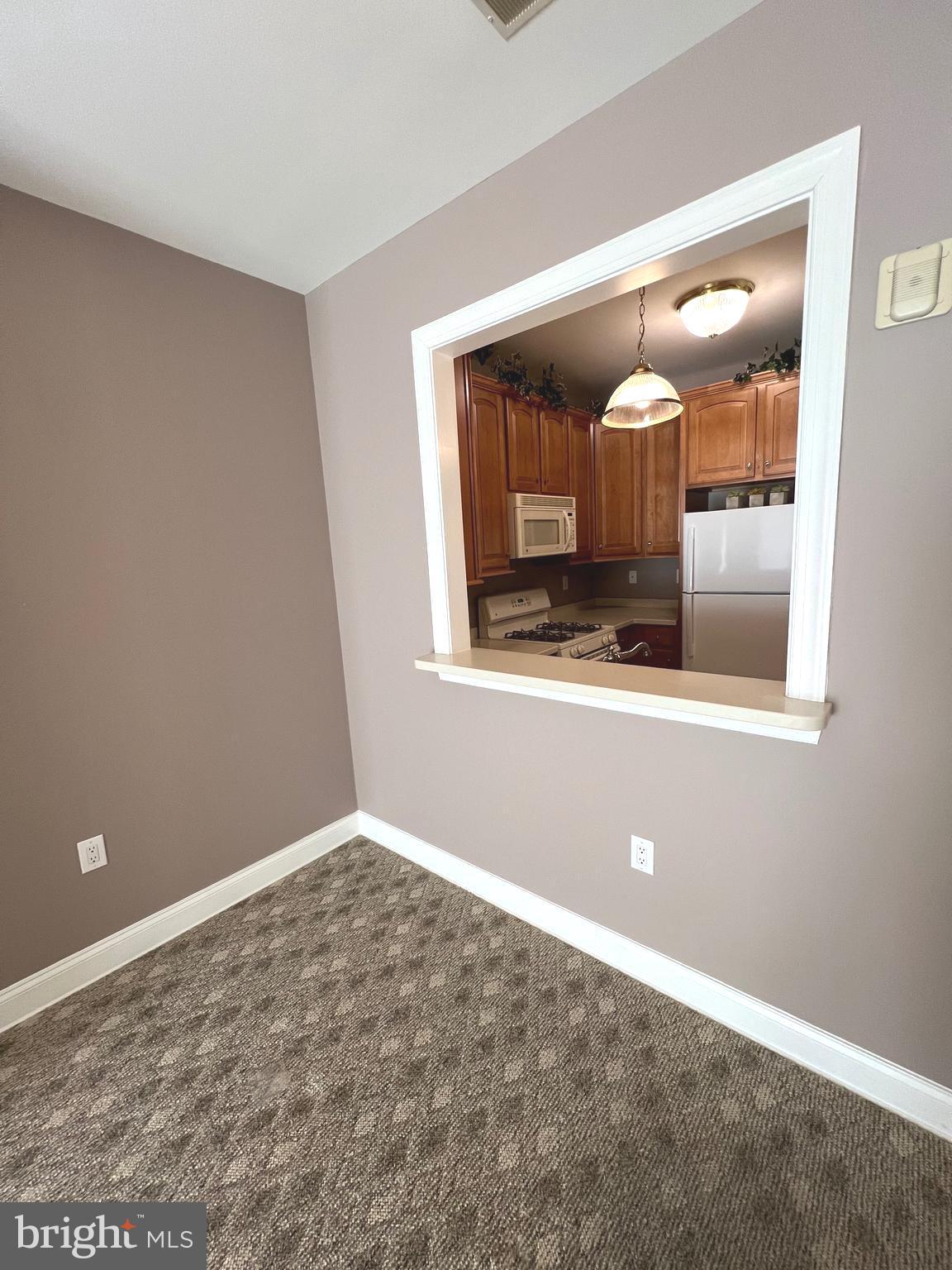 CREEKSIDE VILLAGE - Residential