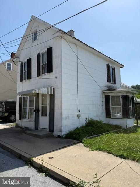 Calling all investors, flippers, and buyers looking for their next renovation project! This classic Colonial-style home is full of potential and ready for someone with vision to restore it to its former charm.  This property provides the perfect opportunity to create your dream home or investment property.

Outside, you'll find an additional storage shed.  Whether you're looking for your next rehab project or a property with great upside potential, this home offers endless possibilities. Bring your ideas and imagination.