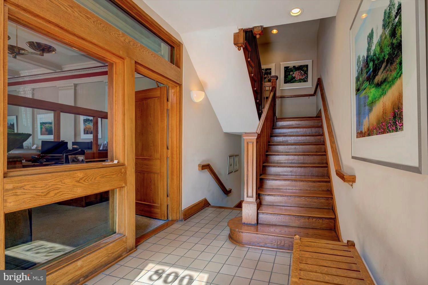 CAPITOL HILL - Residential