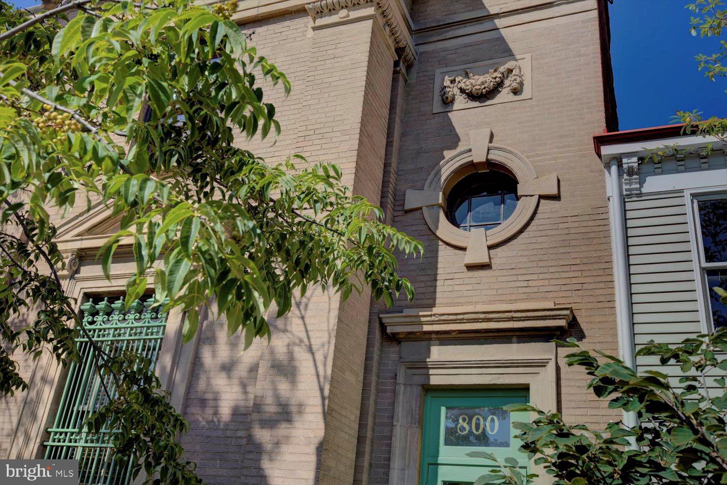 CAPITOL HILL - Residential