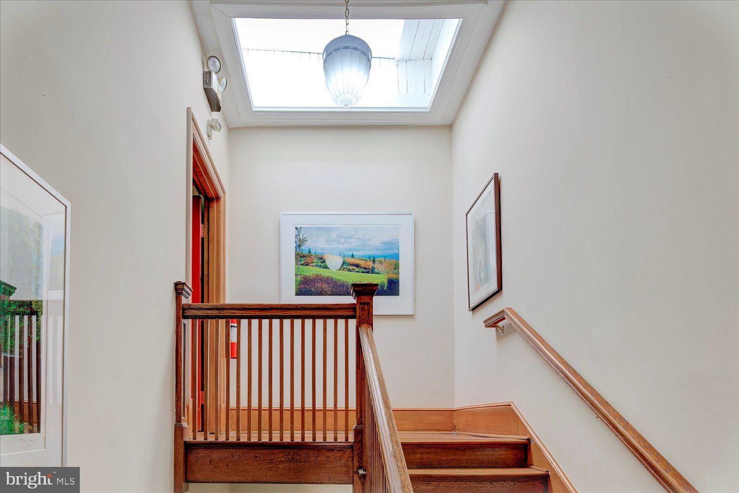 CAPITOL HILL - Residential
