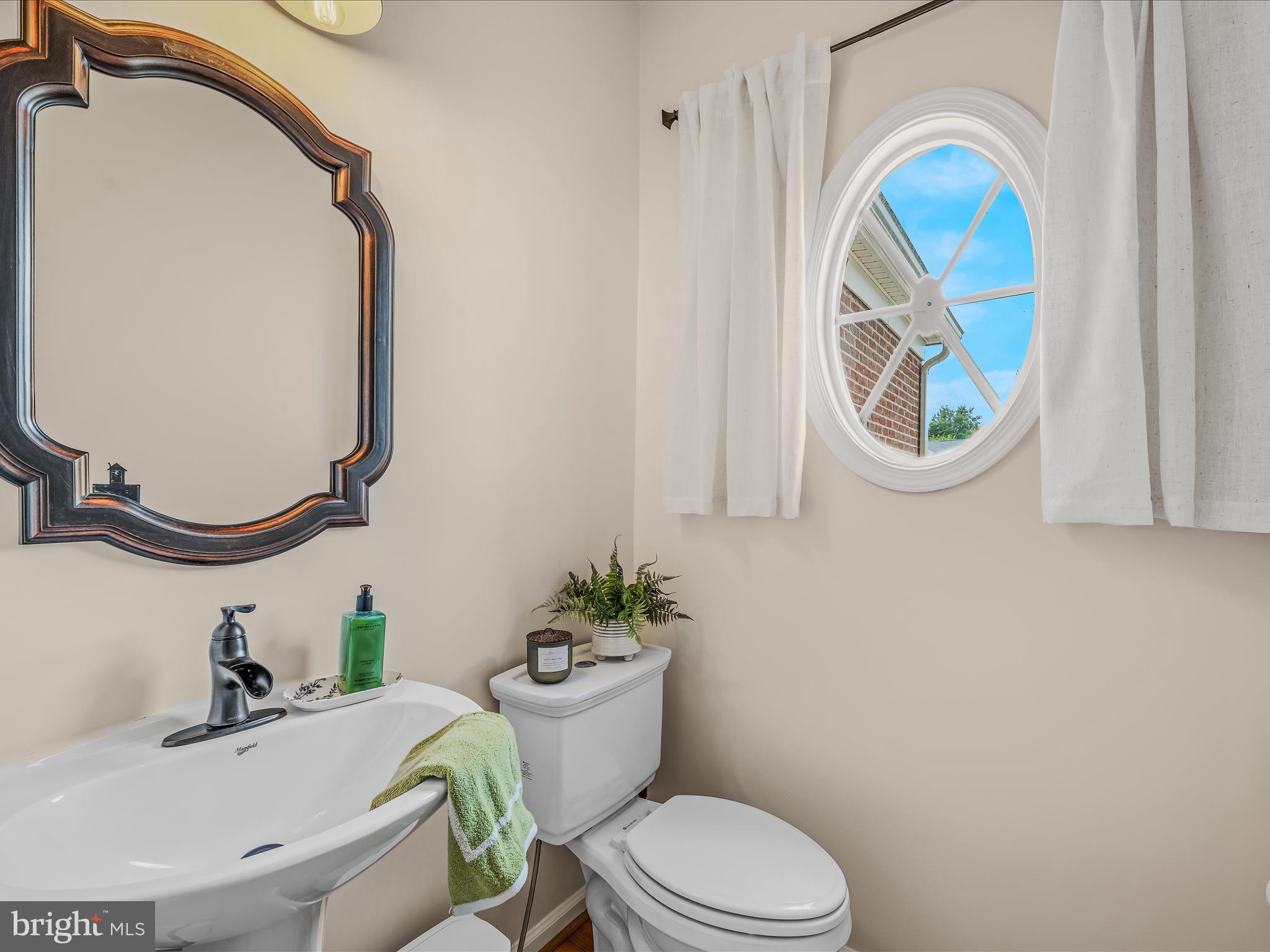LOCUST HILL - Residential