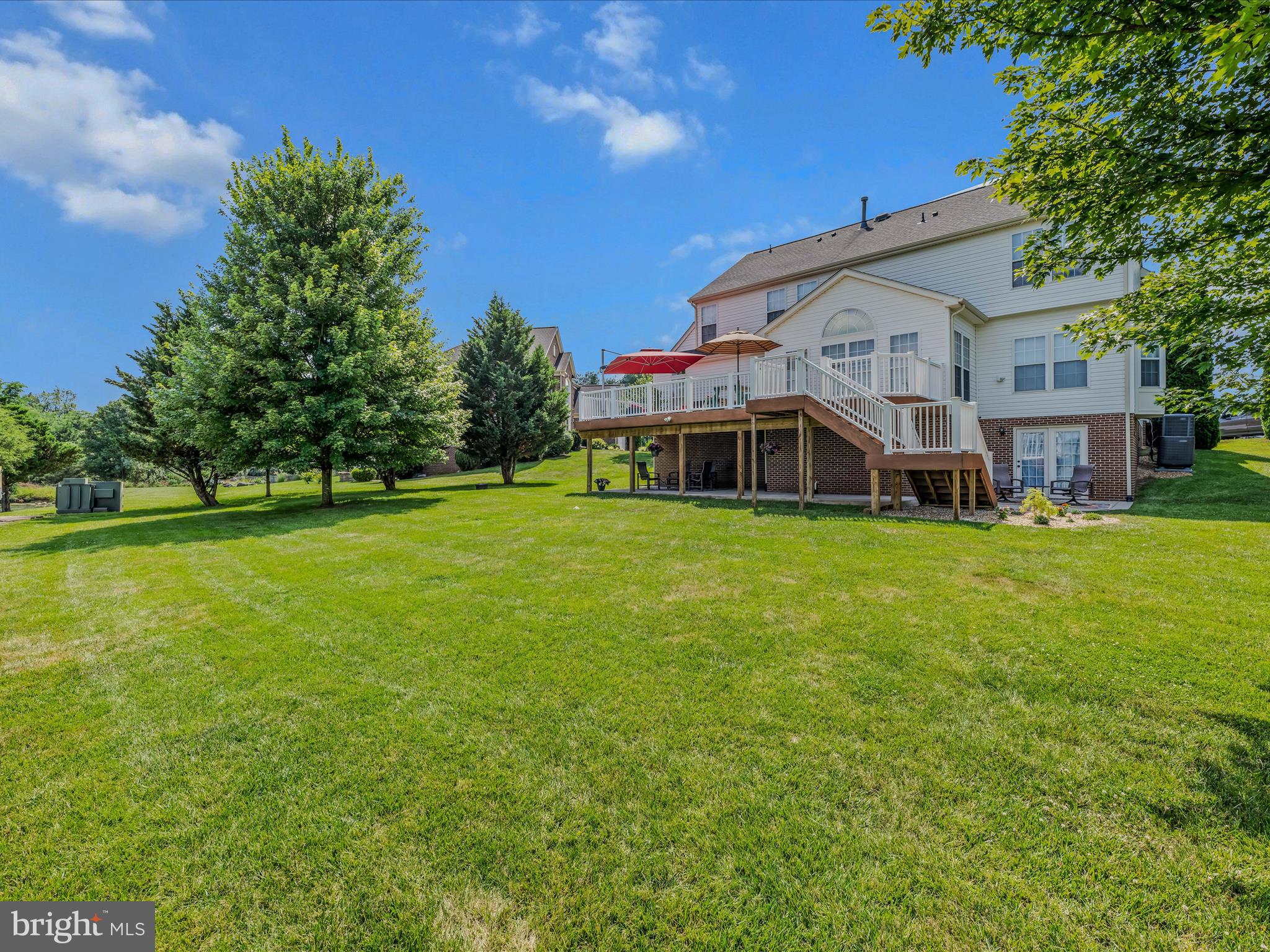 LOCUST HILL - Residential