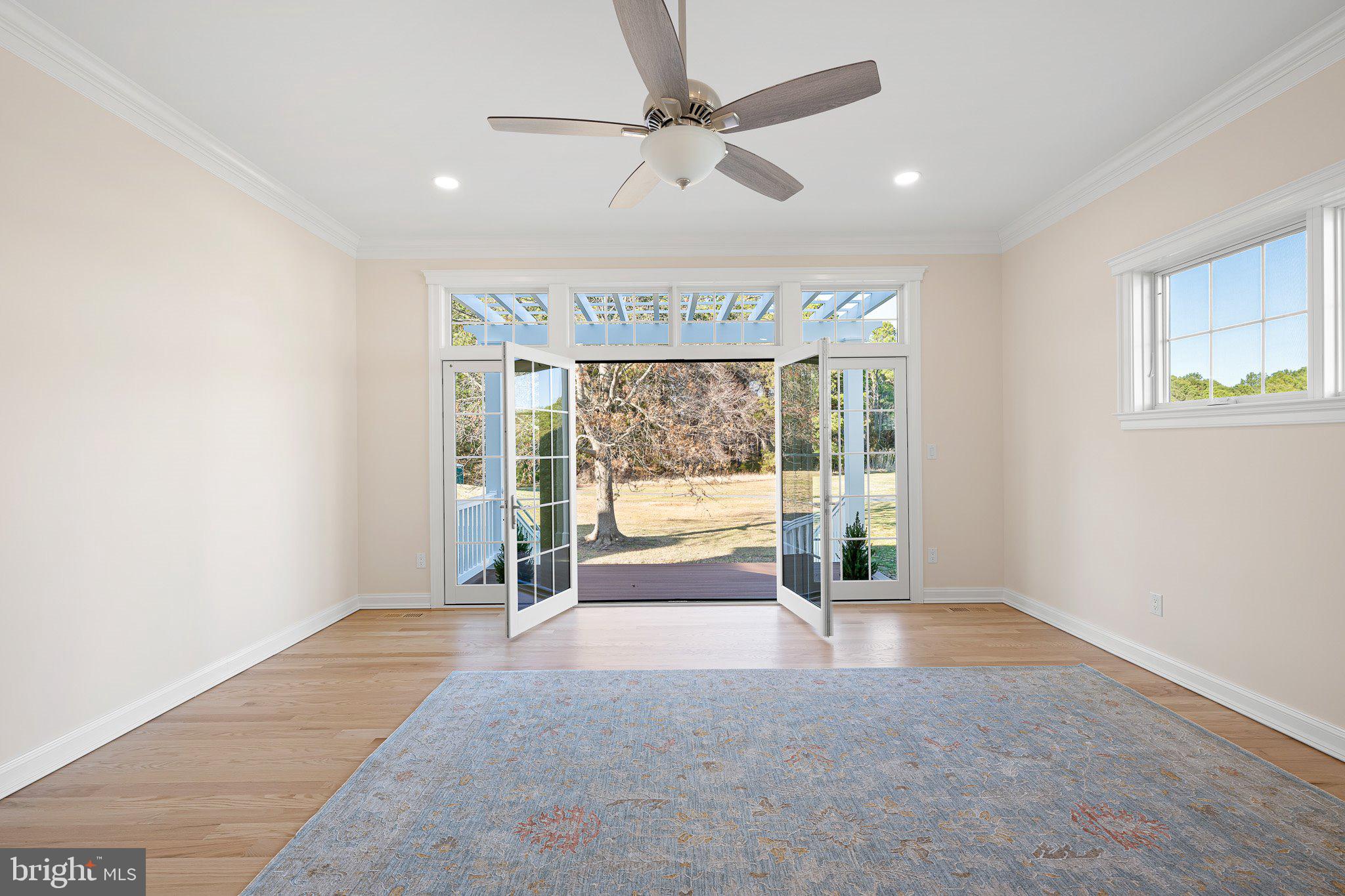 SALT POND - Residential