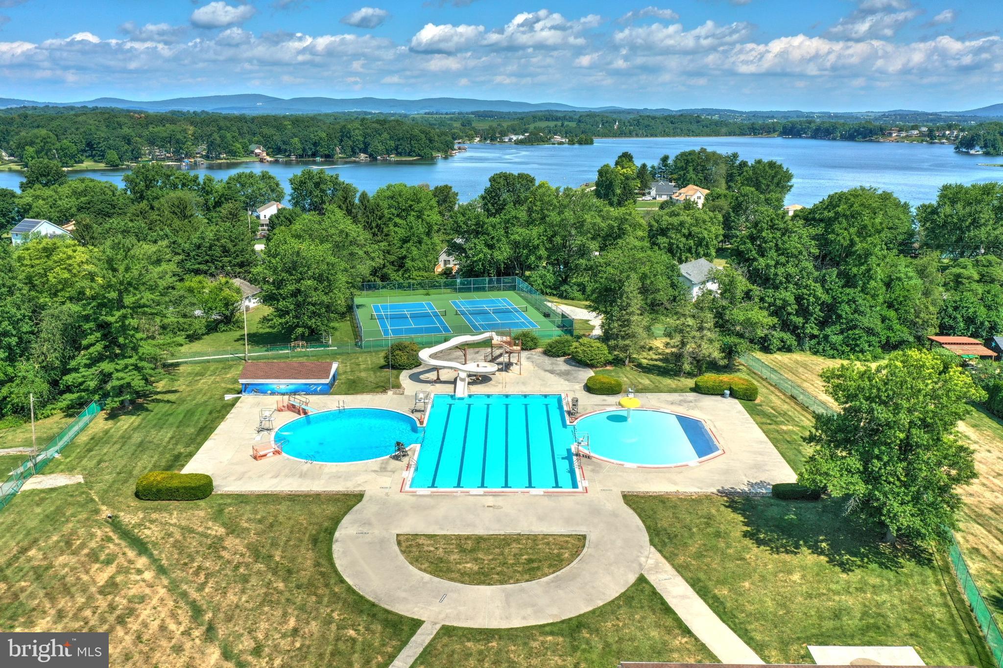 LAKE MEADE - Residential