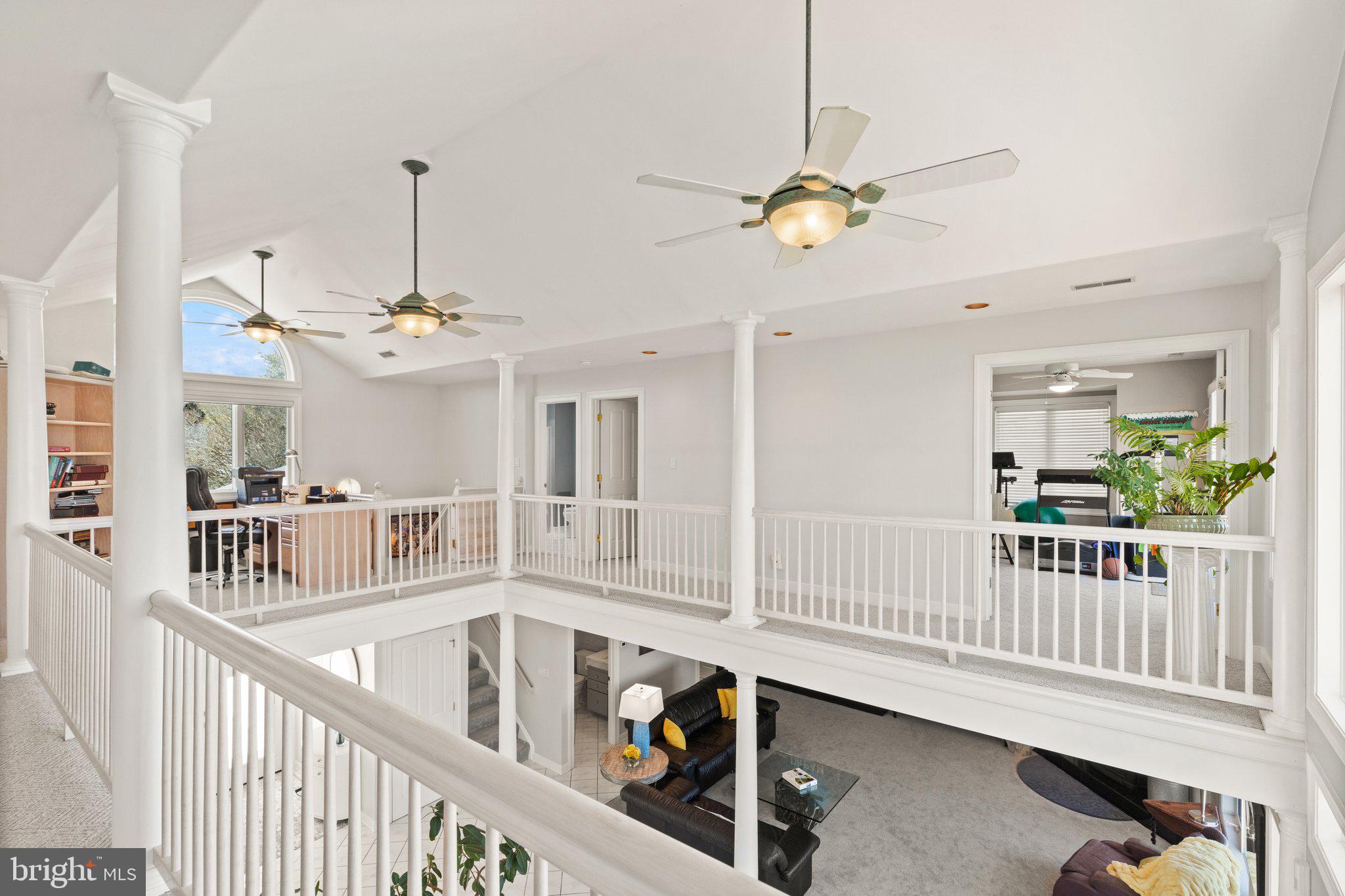 WILLOUGHBY BEACH - Residential