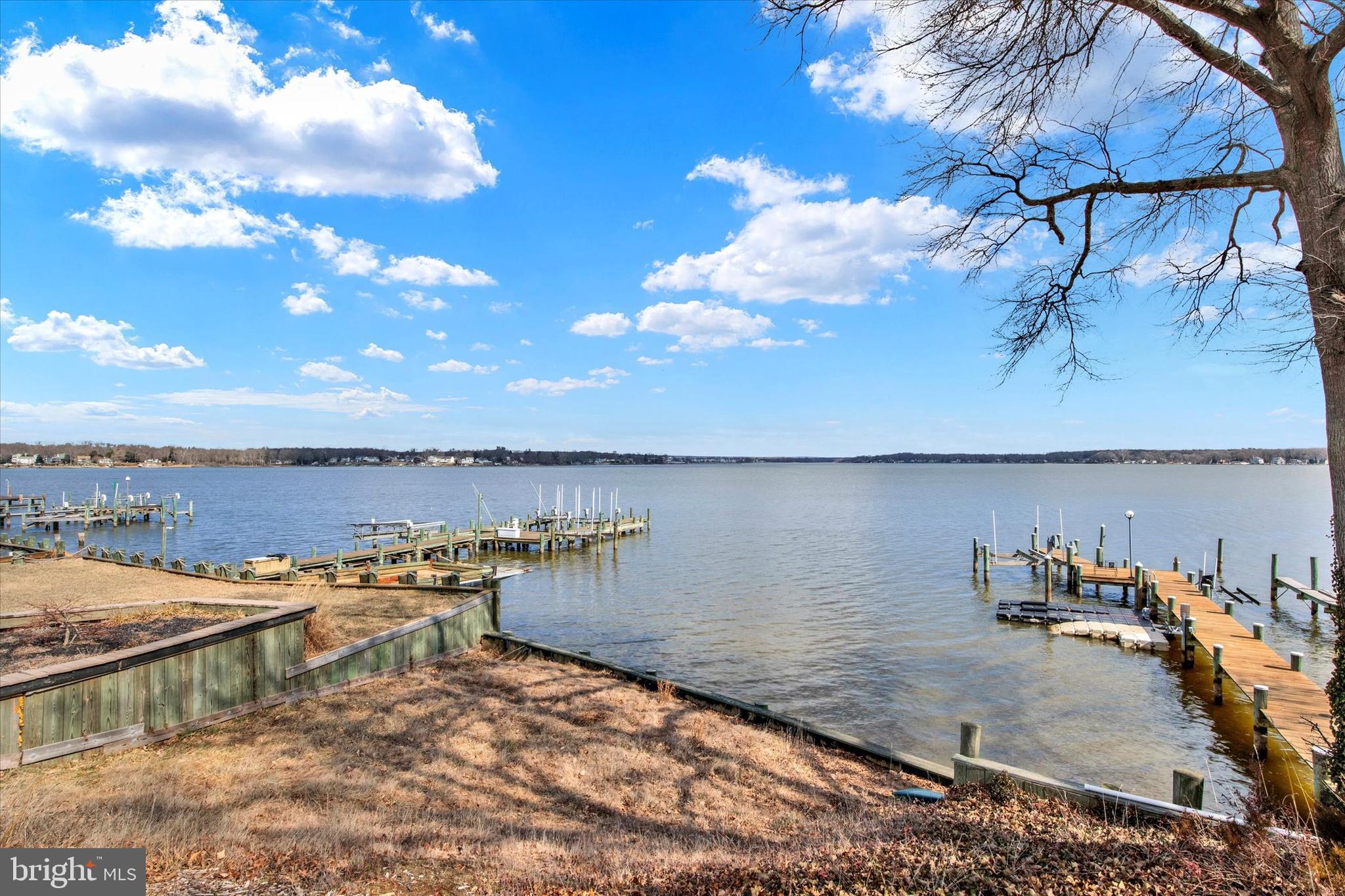 WILLOUGHBY BEACH - Residential
