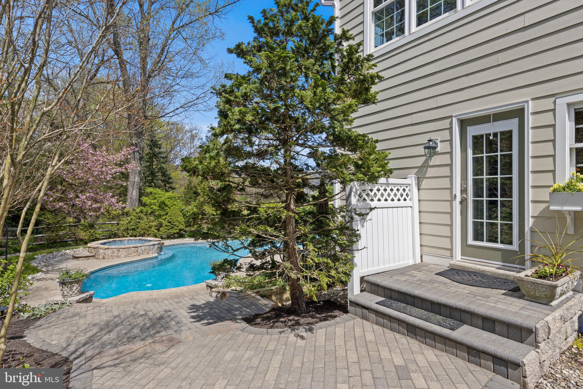 TREYBURN - Residential