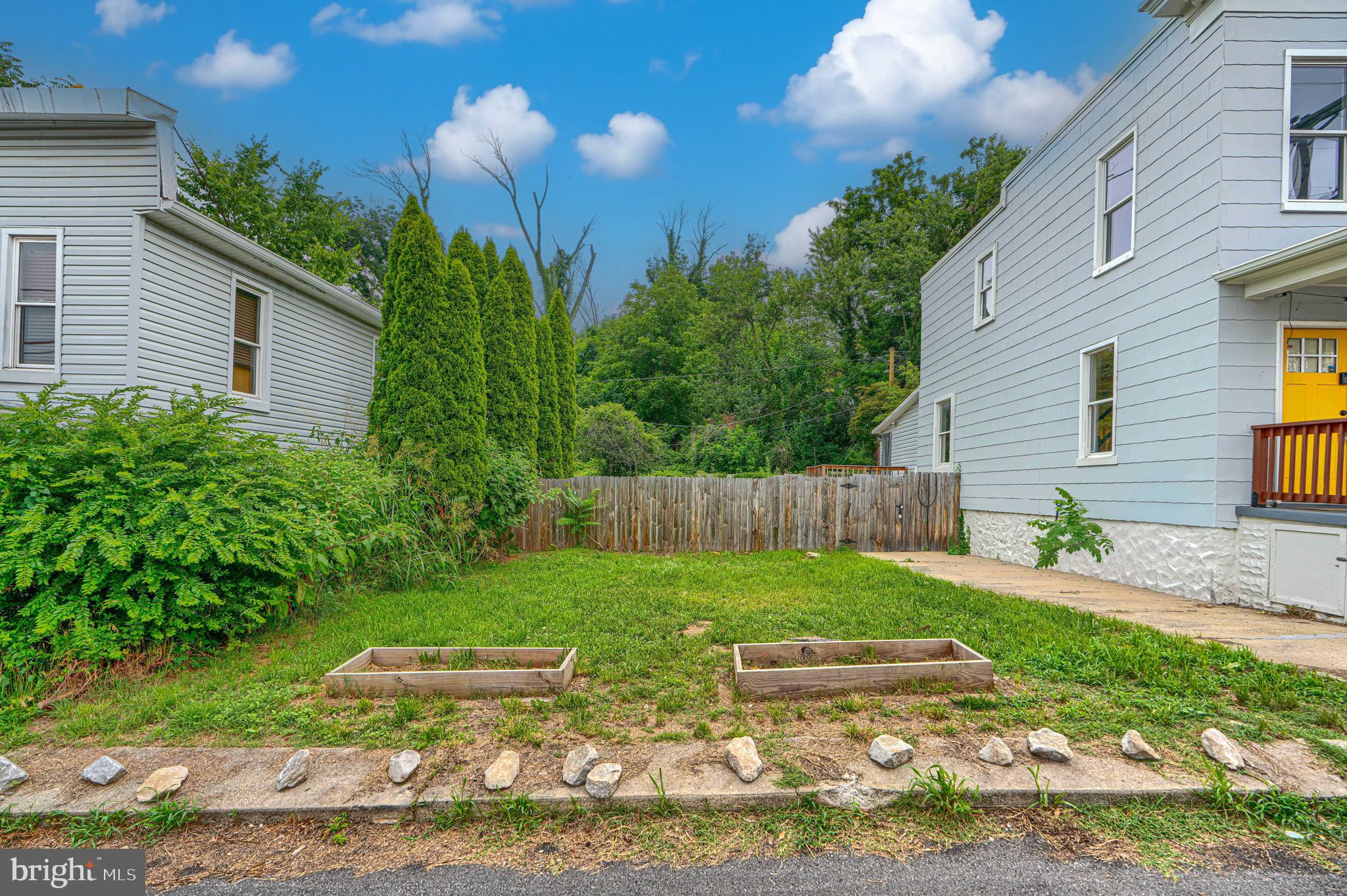 HAMPDEN HISTORIC DISTRICT - Residential