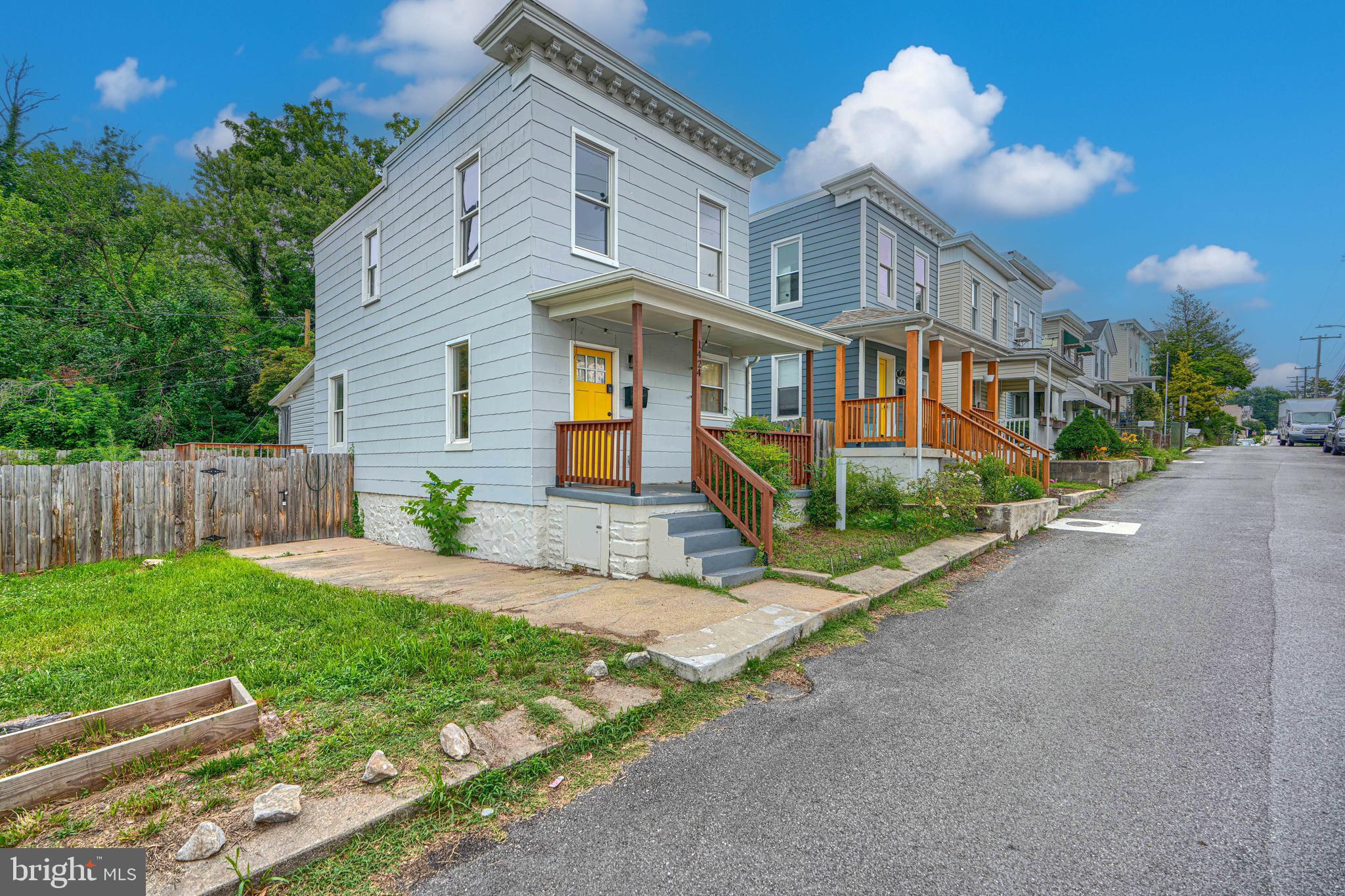 HAMPDEN HISTORIC DISTRICT - Residential
