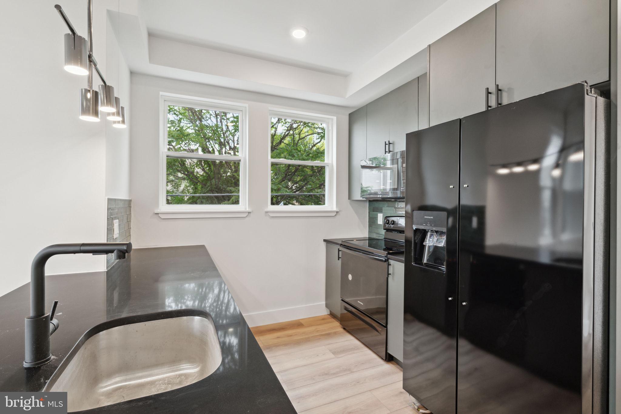WEST KENSINGTON - Residential Income