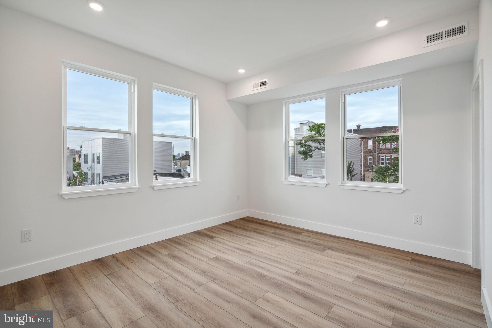 WEST KENSINGTON - Residential Income