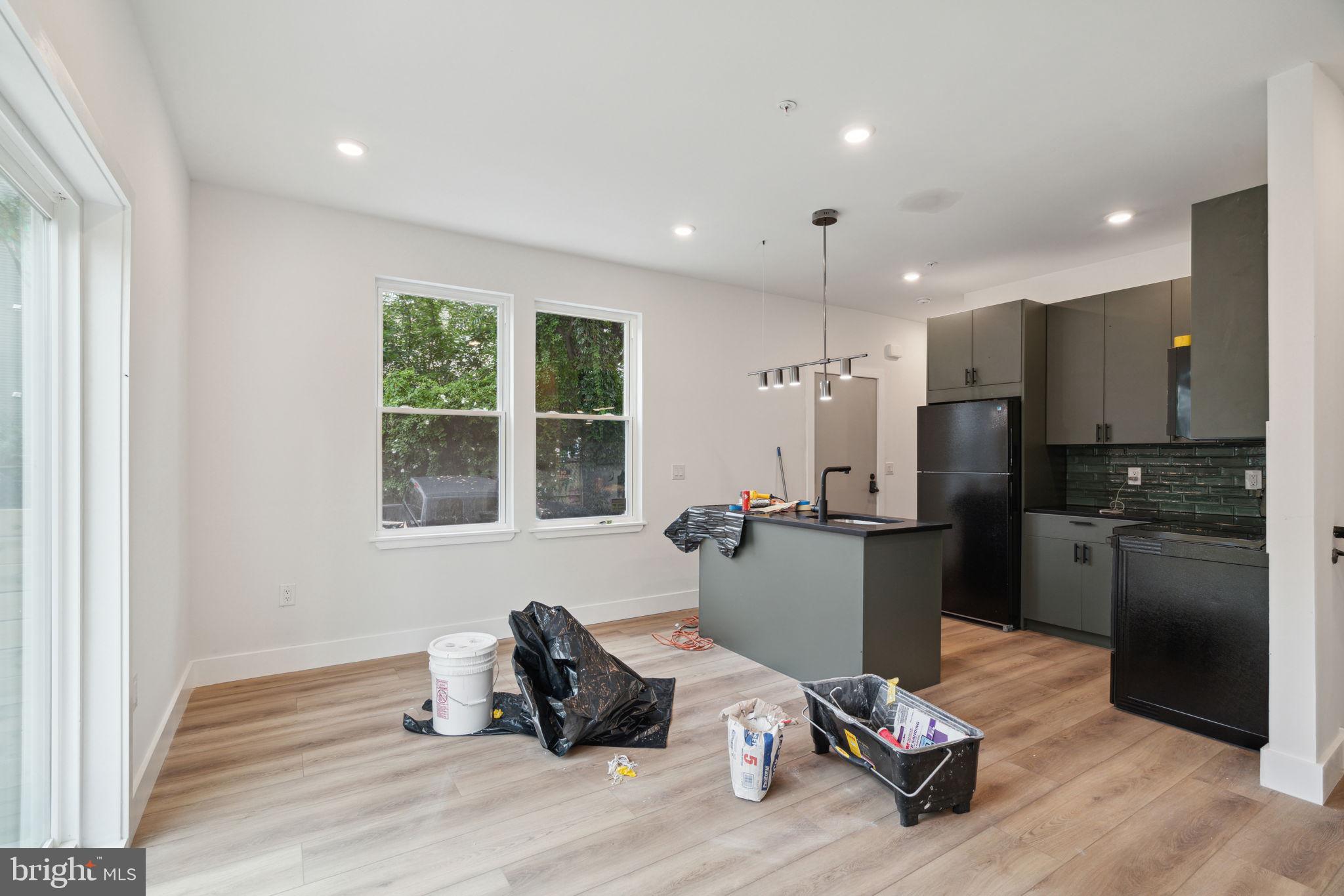 WEST KENSINGTON - Residential Income