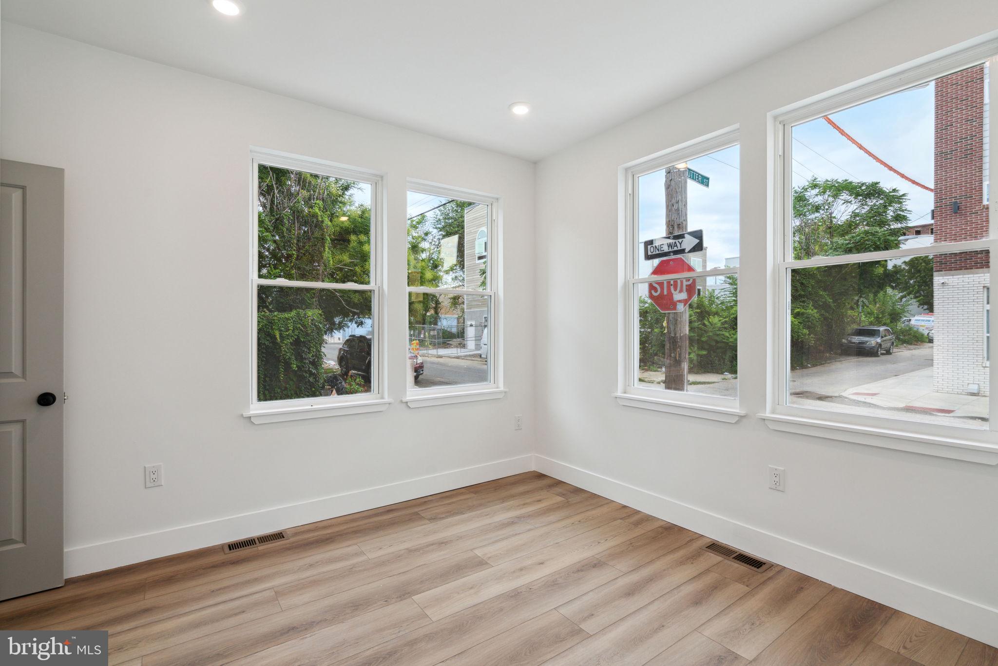WEST KENSINGTON - Residential Income