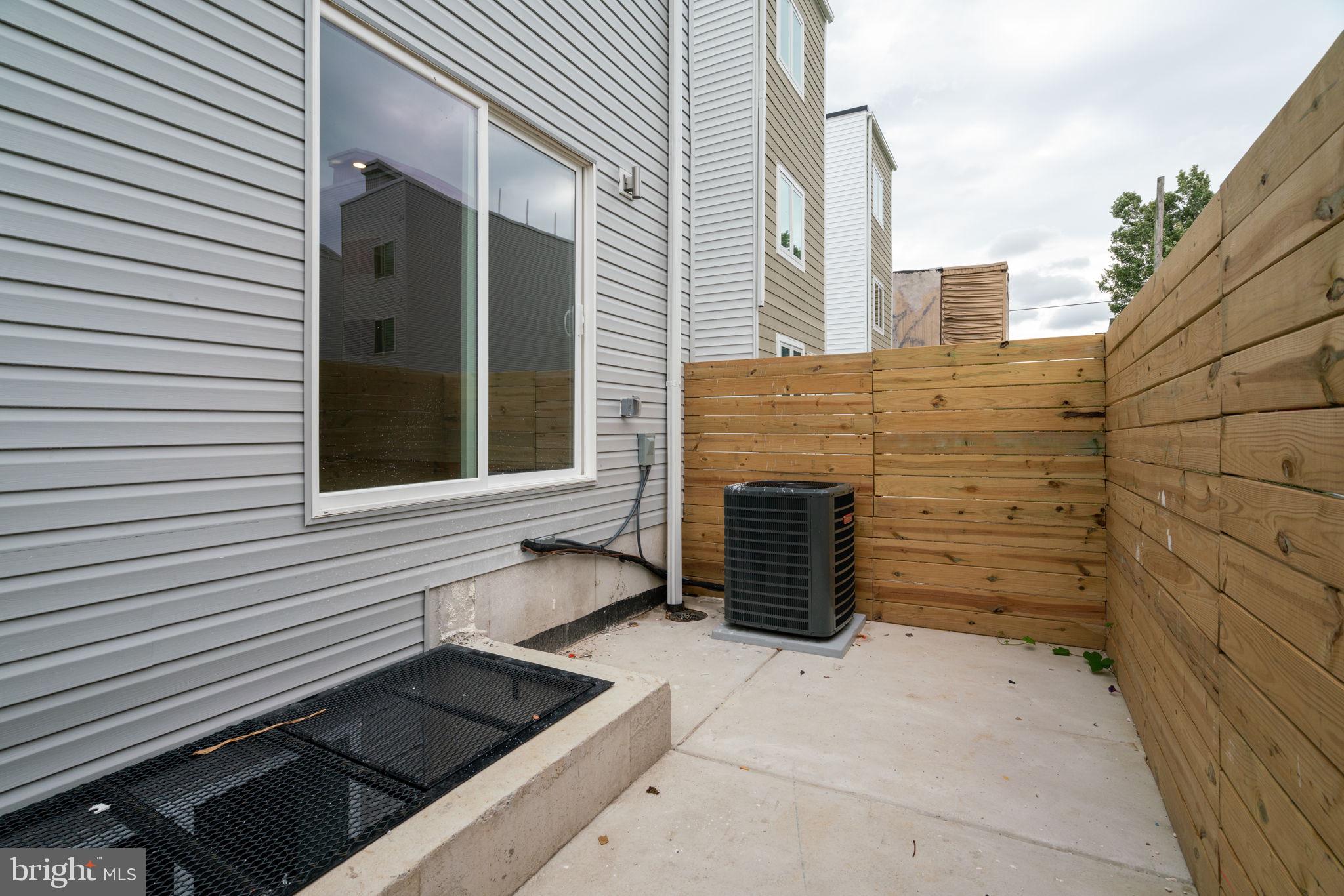 WEST KENSINGTON - Residential Income