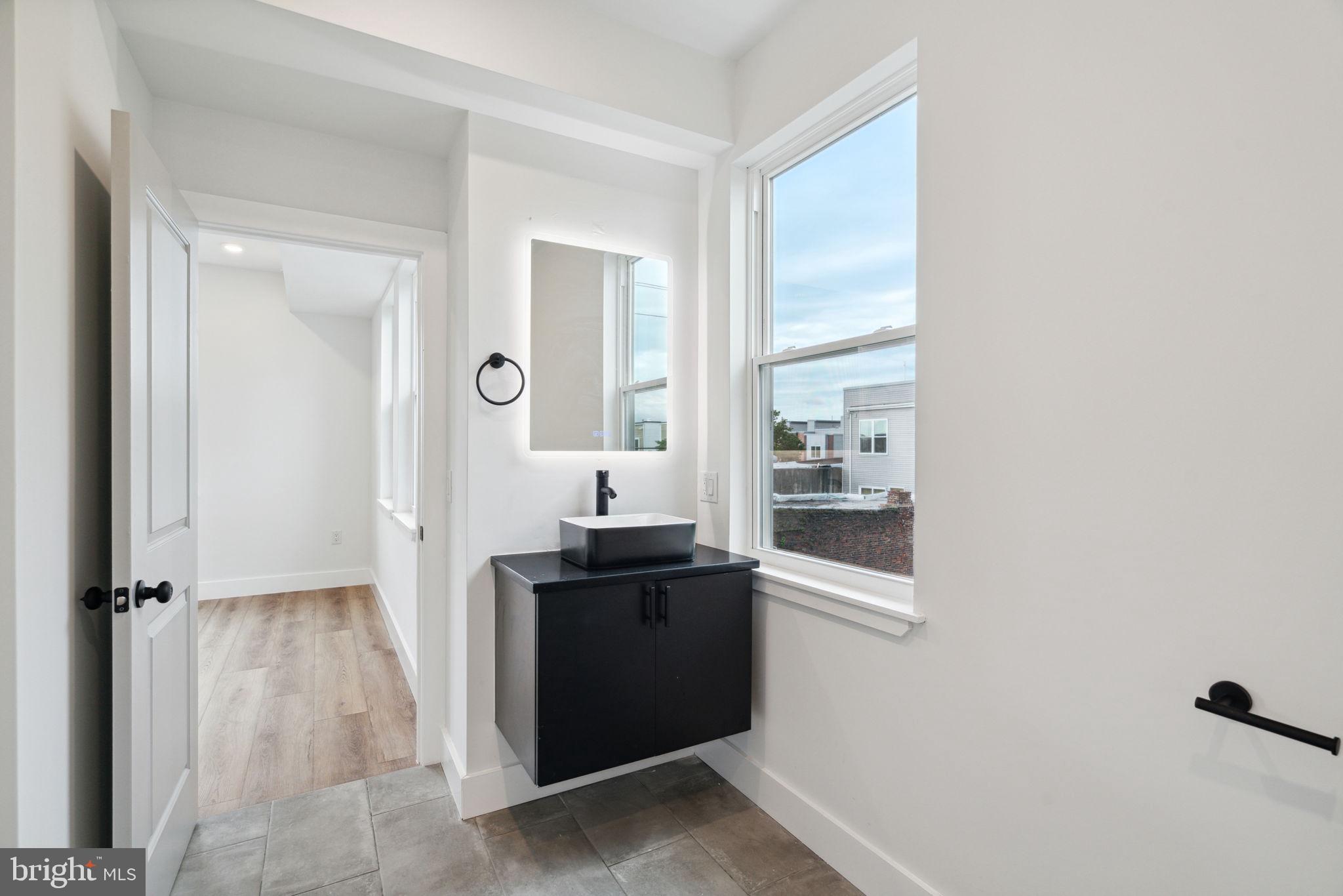 WEST KENSINGTON - Residential Income