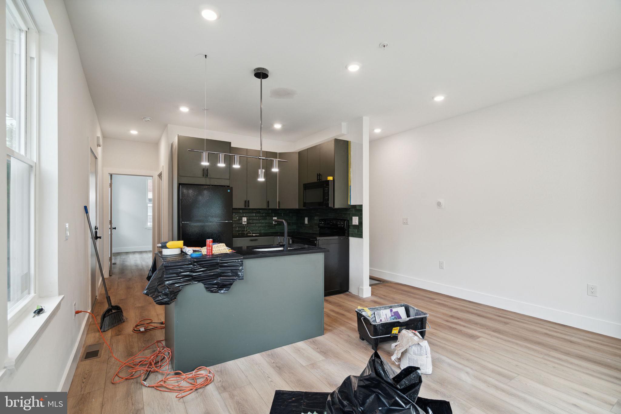 WEST KENSINGTON - Residential Income