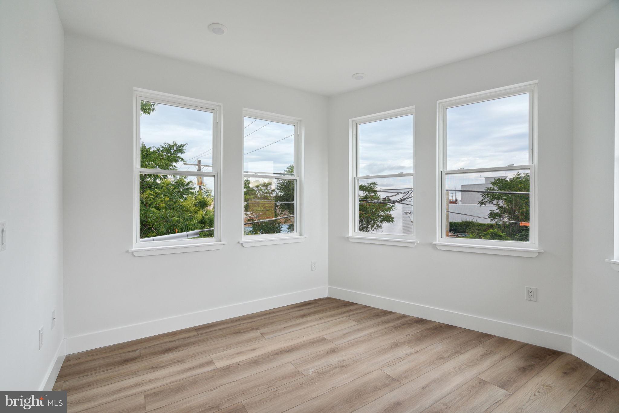 WEST KENSINGTON - Residential Income