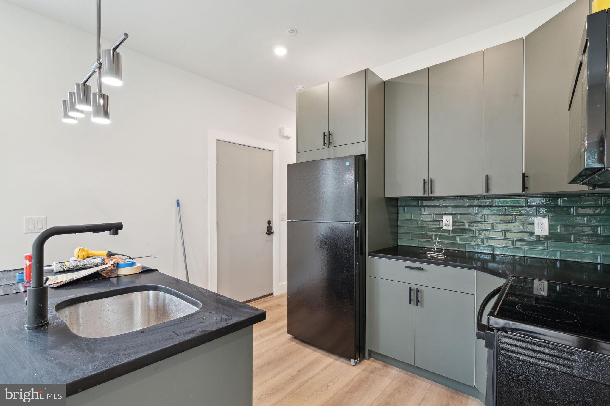 WEST KENSINGTON - Residential Income