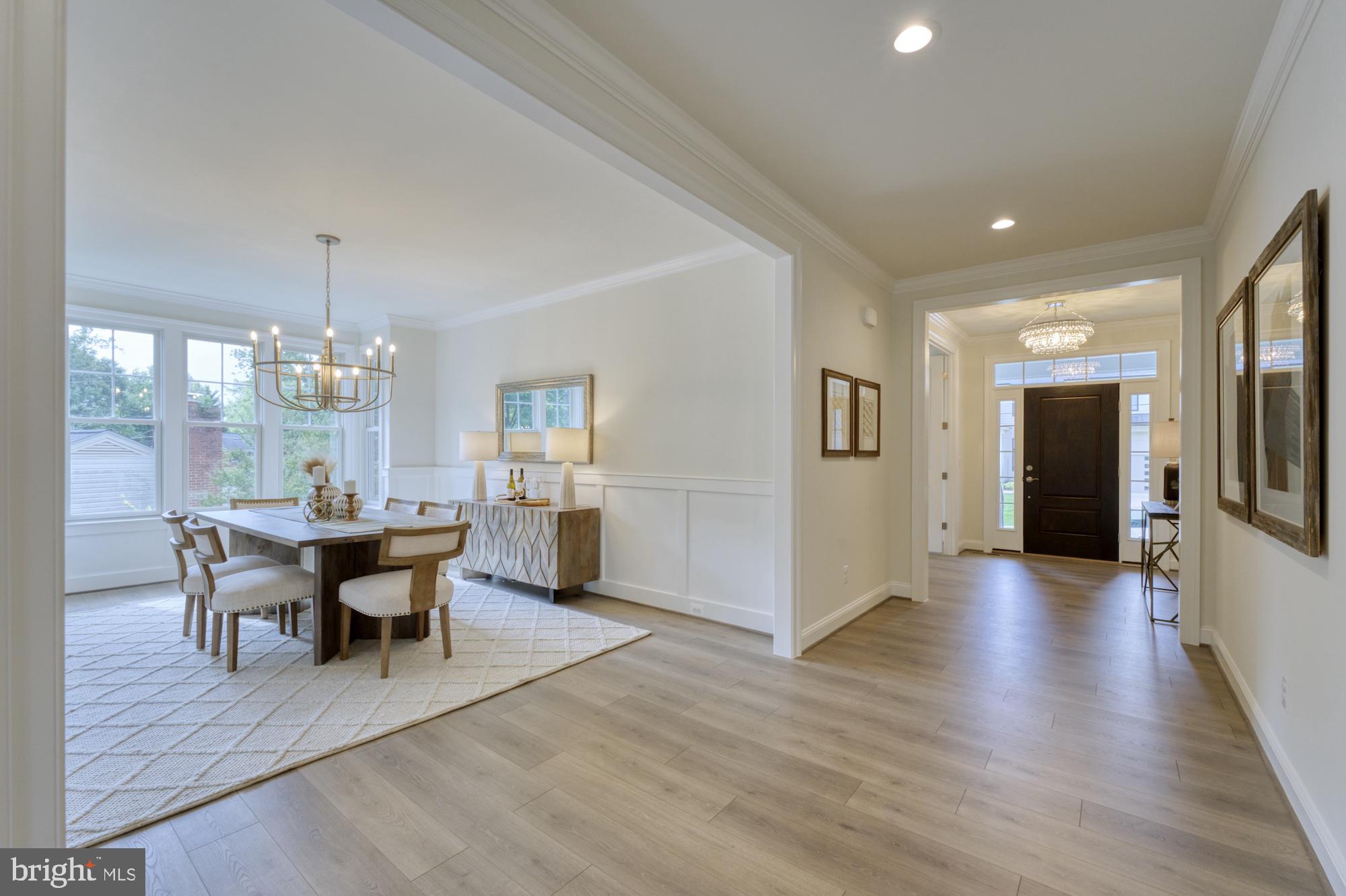 MCLEAN ESTATES - Residential