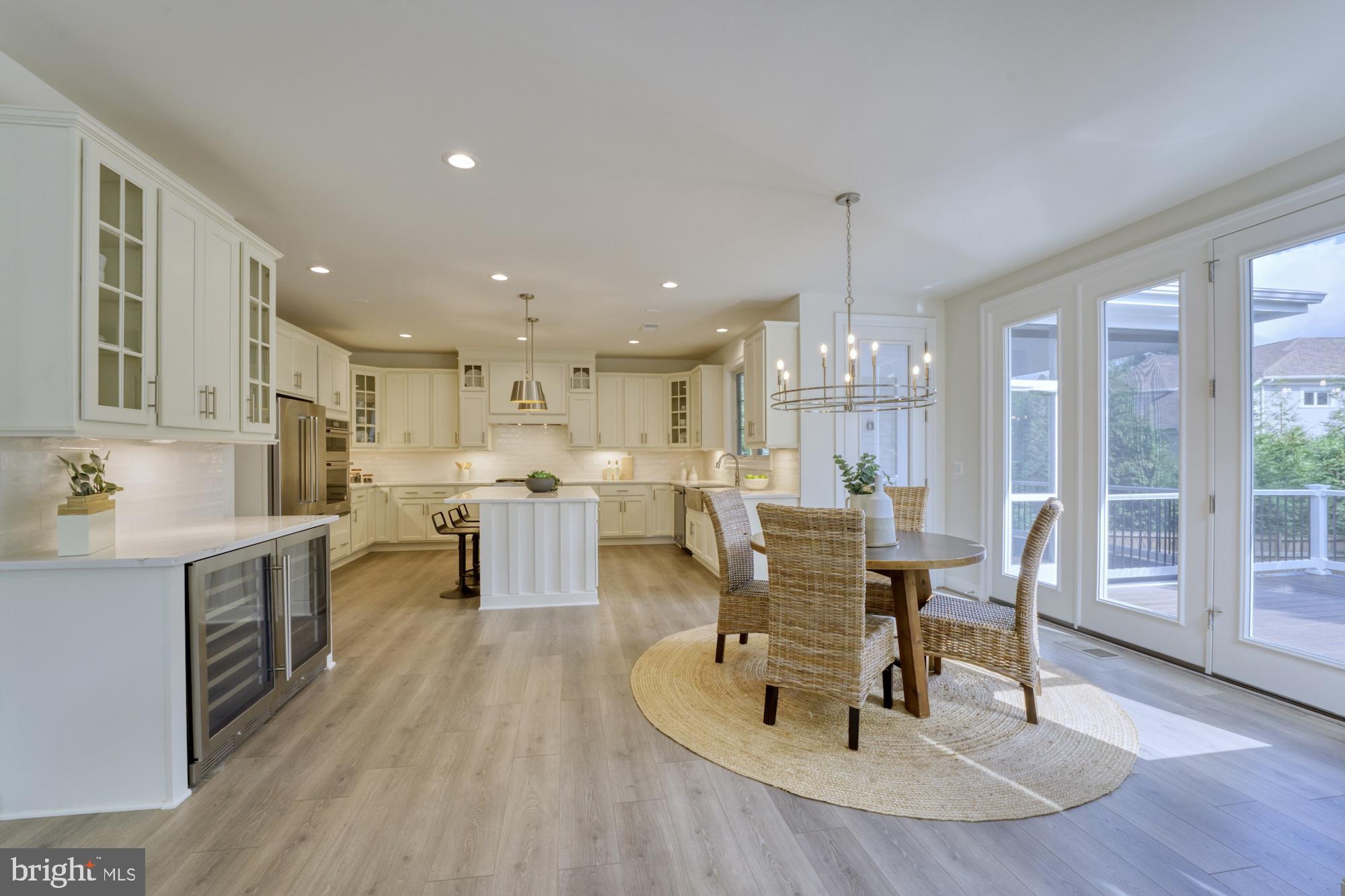 MCLEAN ESTATES - Residential