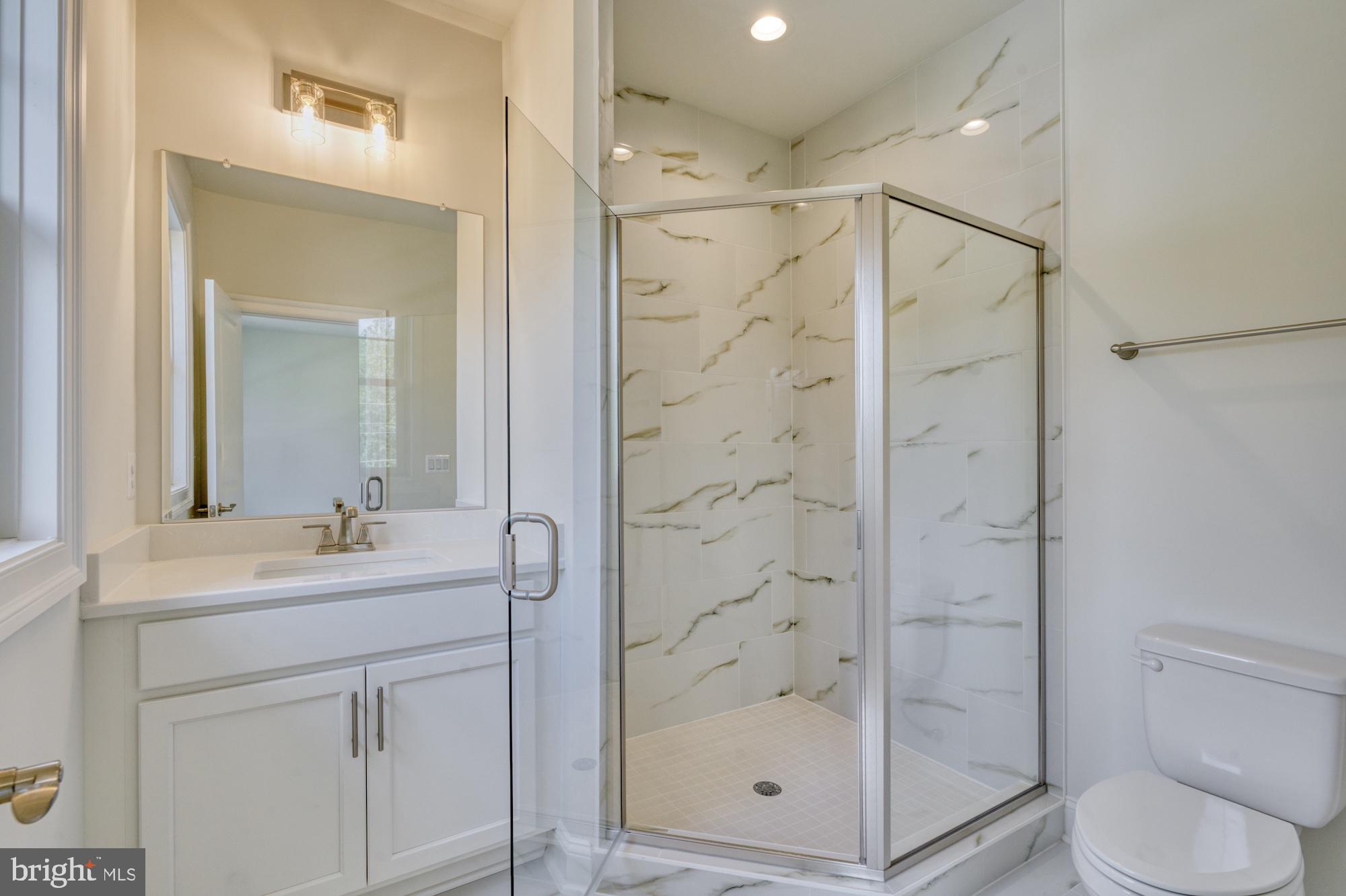 MCLEAN ESTATES - Residential